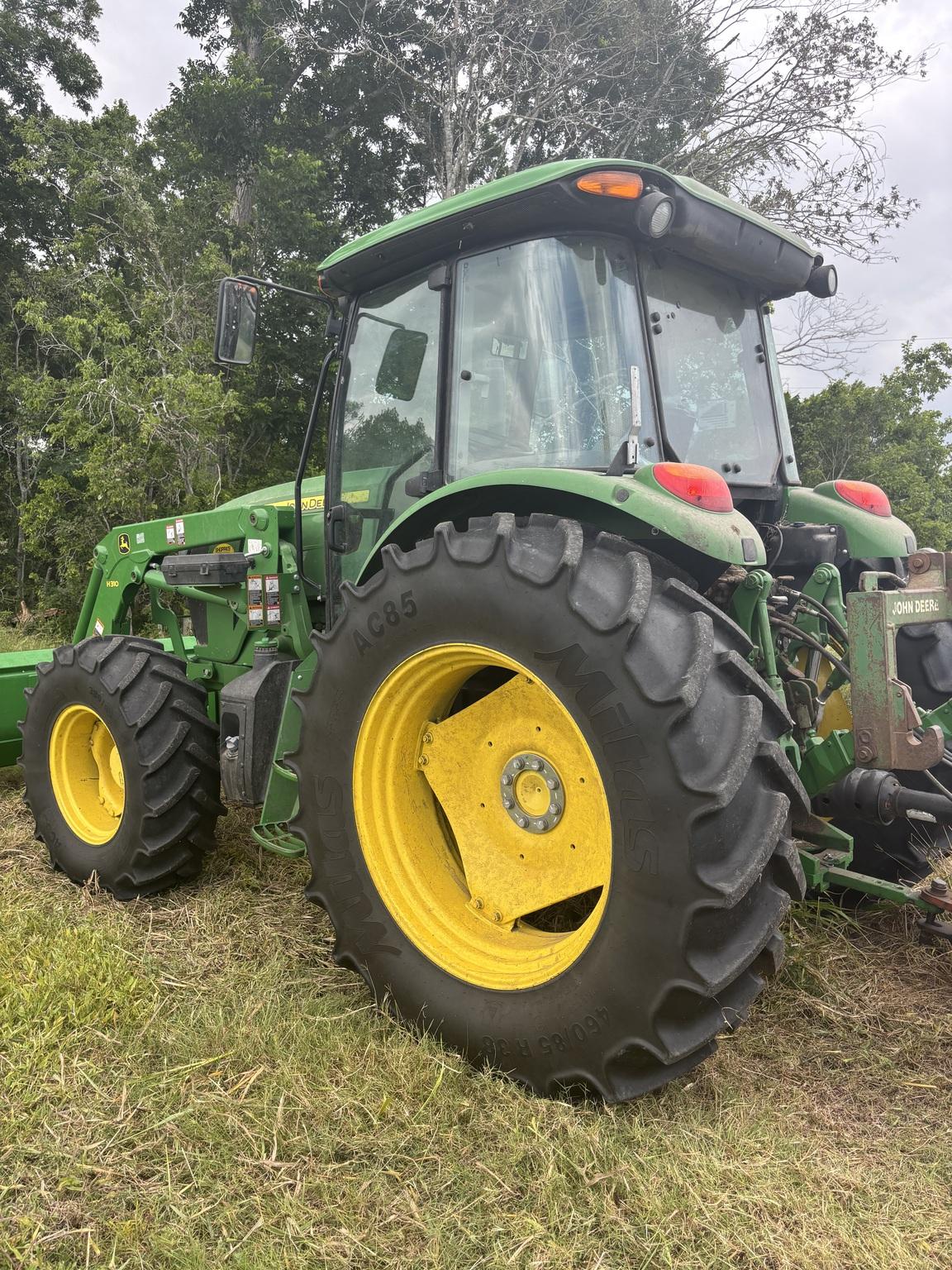 2023 John Deere 6135E Cab Image