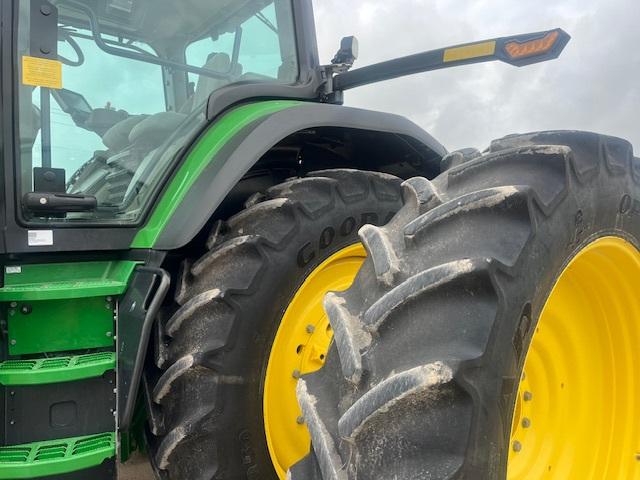 2023 John Deere 8R 280 Image