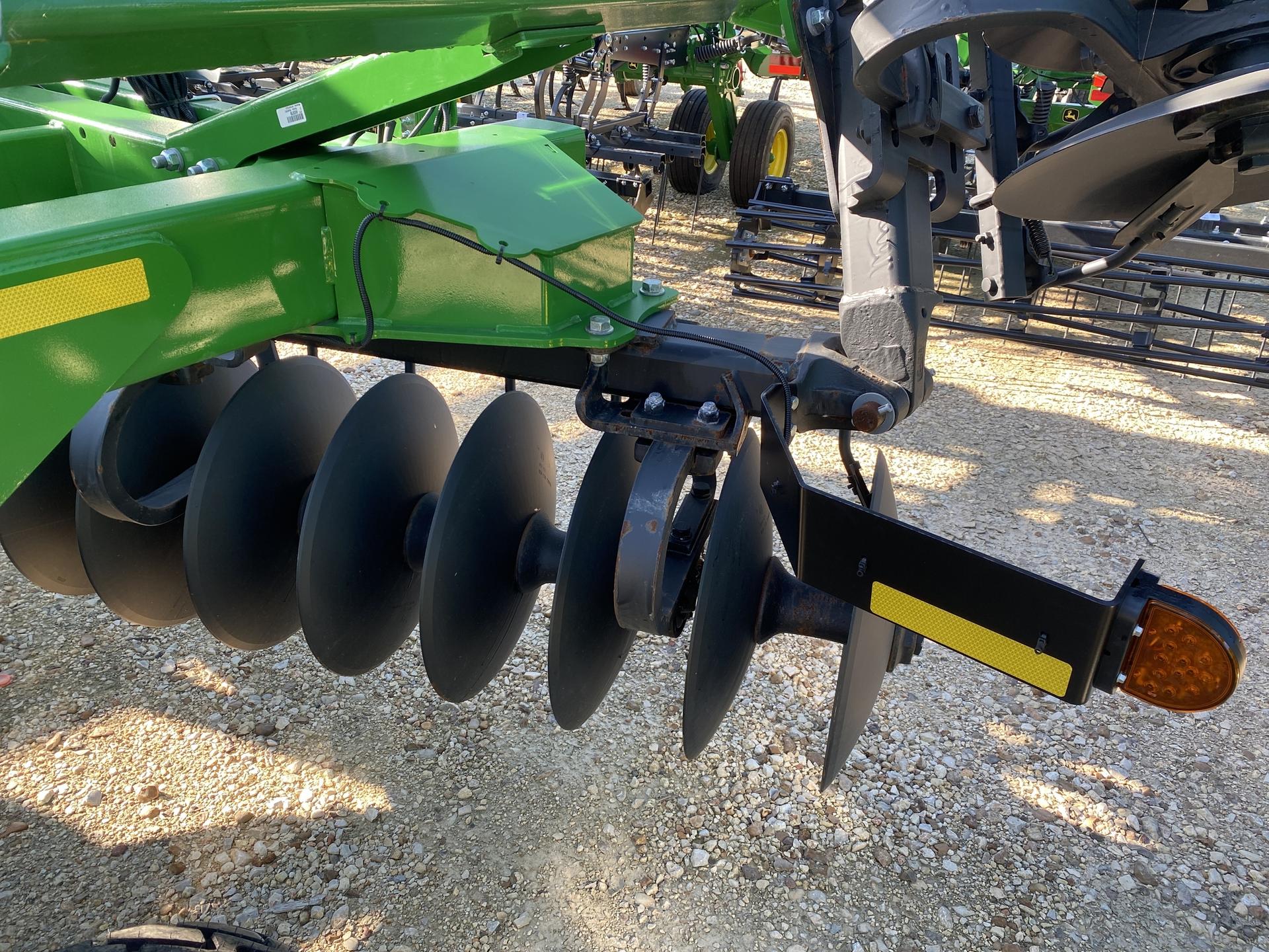 2023 John Deere 2633 Image