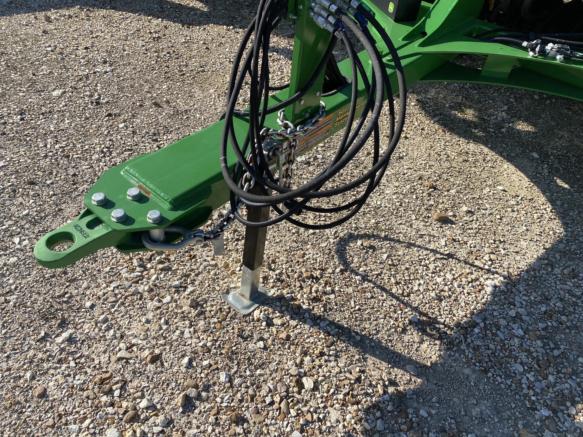 2023 John Deere 2633 Image