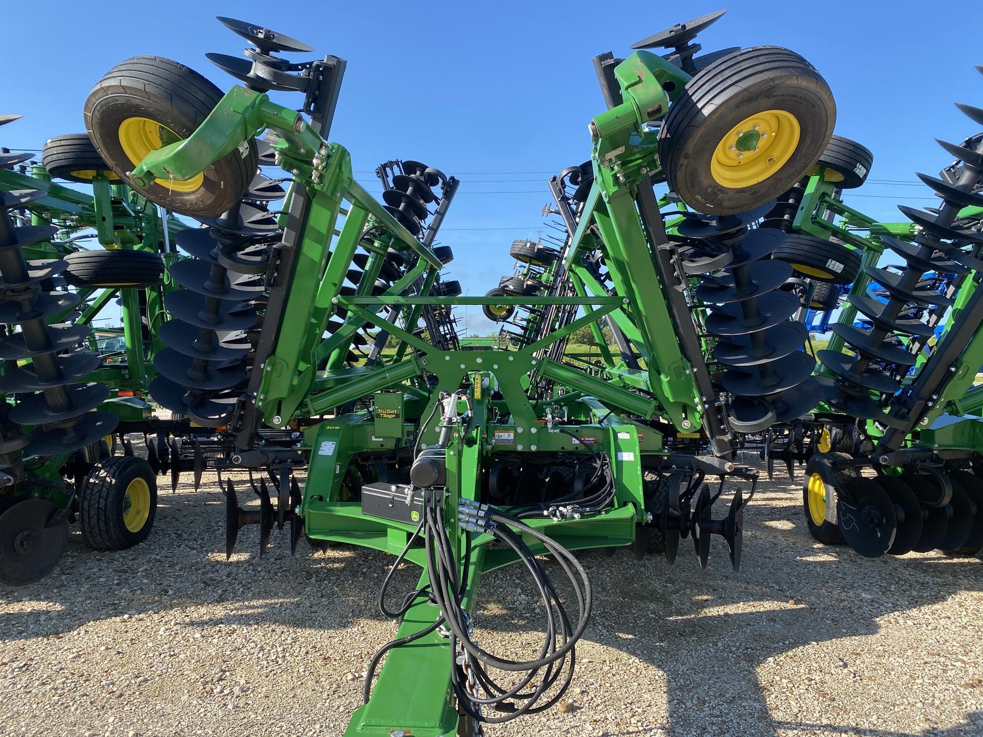 2023 John Deere 2633 Image