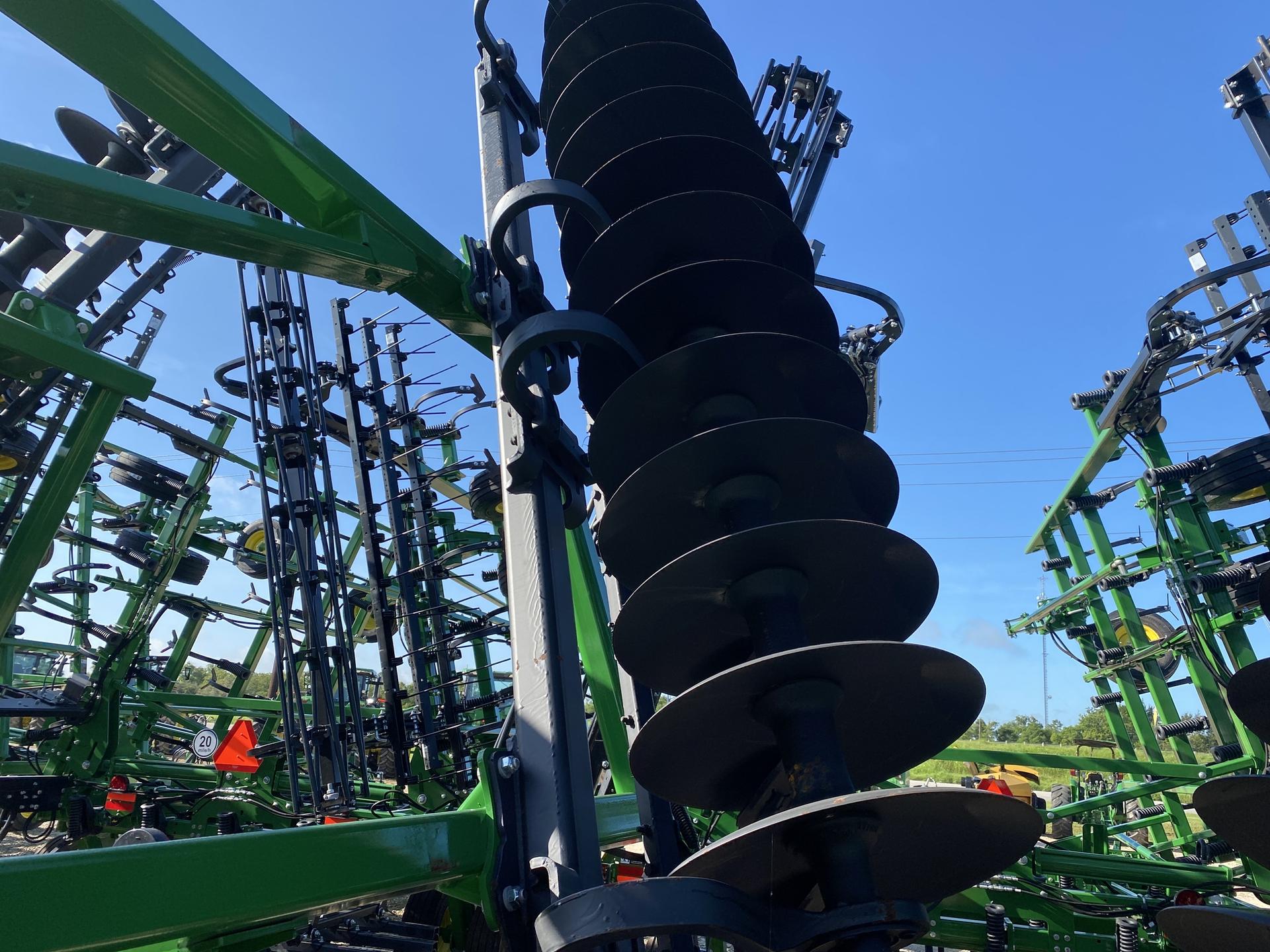 2023 John Deere 2633 Image