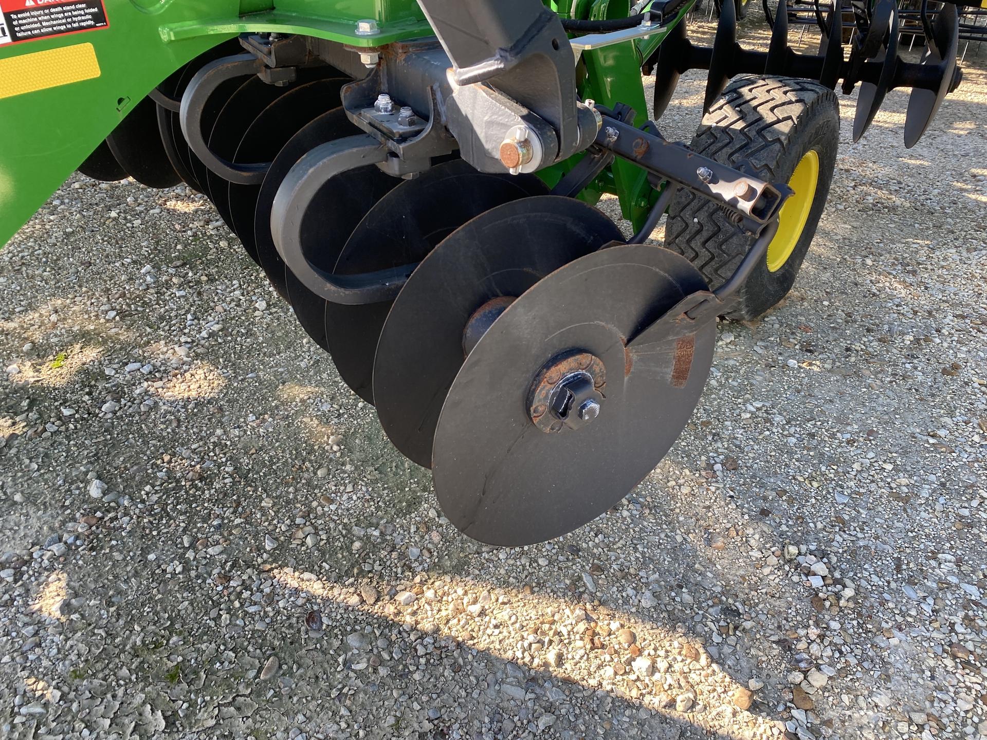 2023 John Deere 2633 Image
