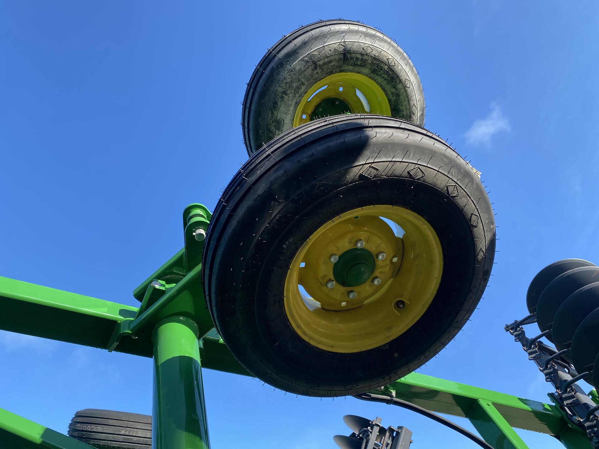 2023 John Deere 2633 Image