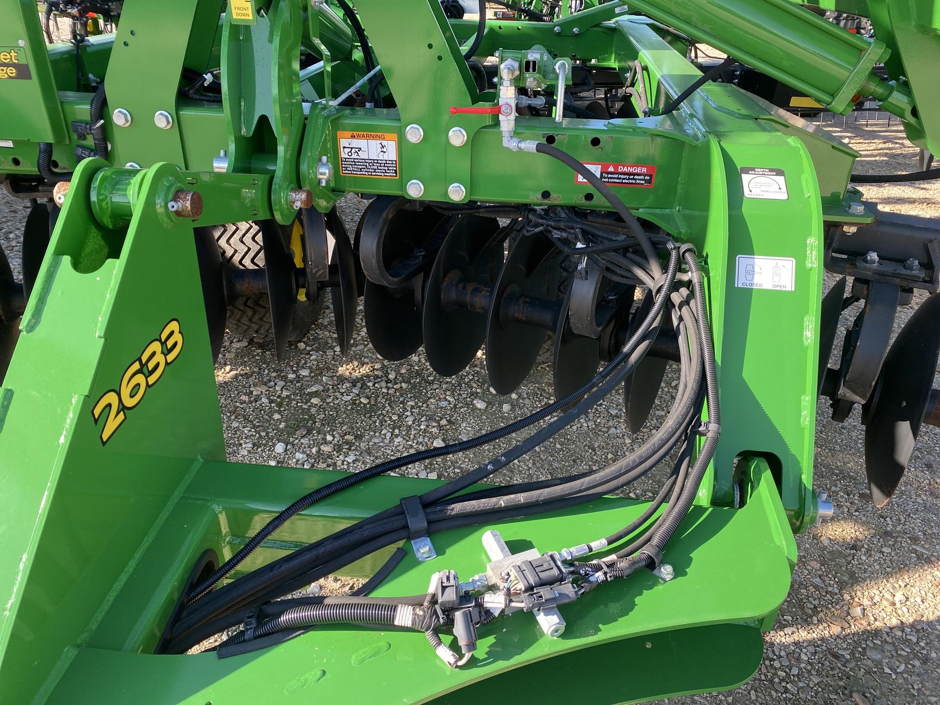 2023 John Deere 2633 Image
