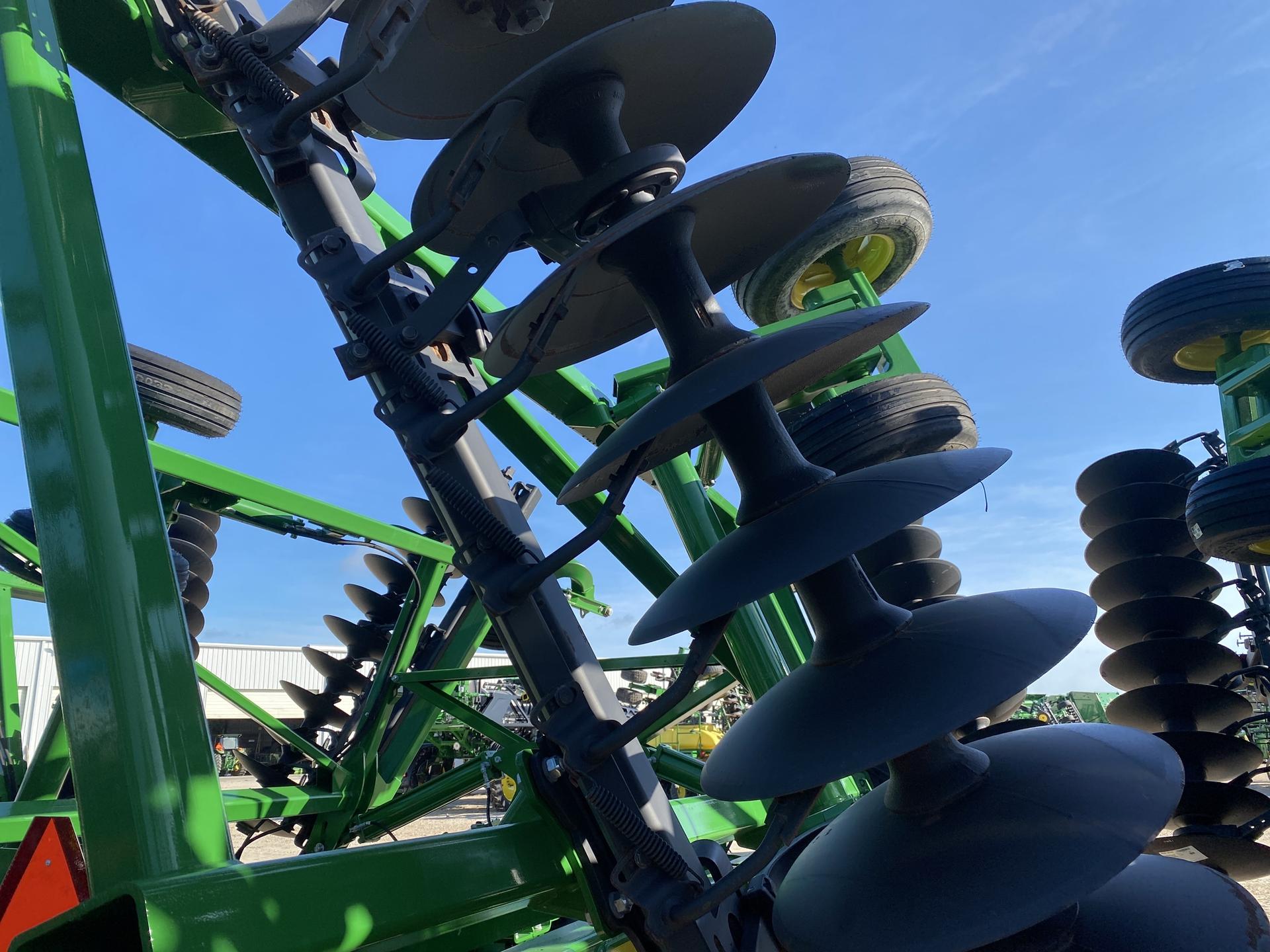 2023 John Deere 2633 Image