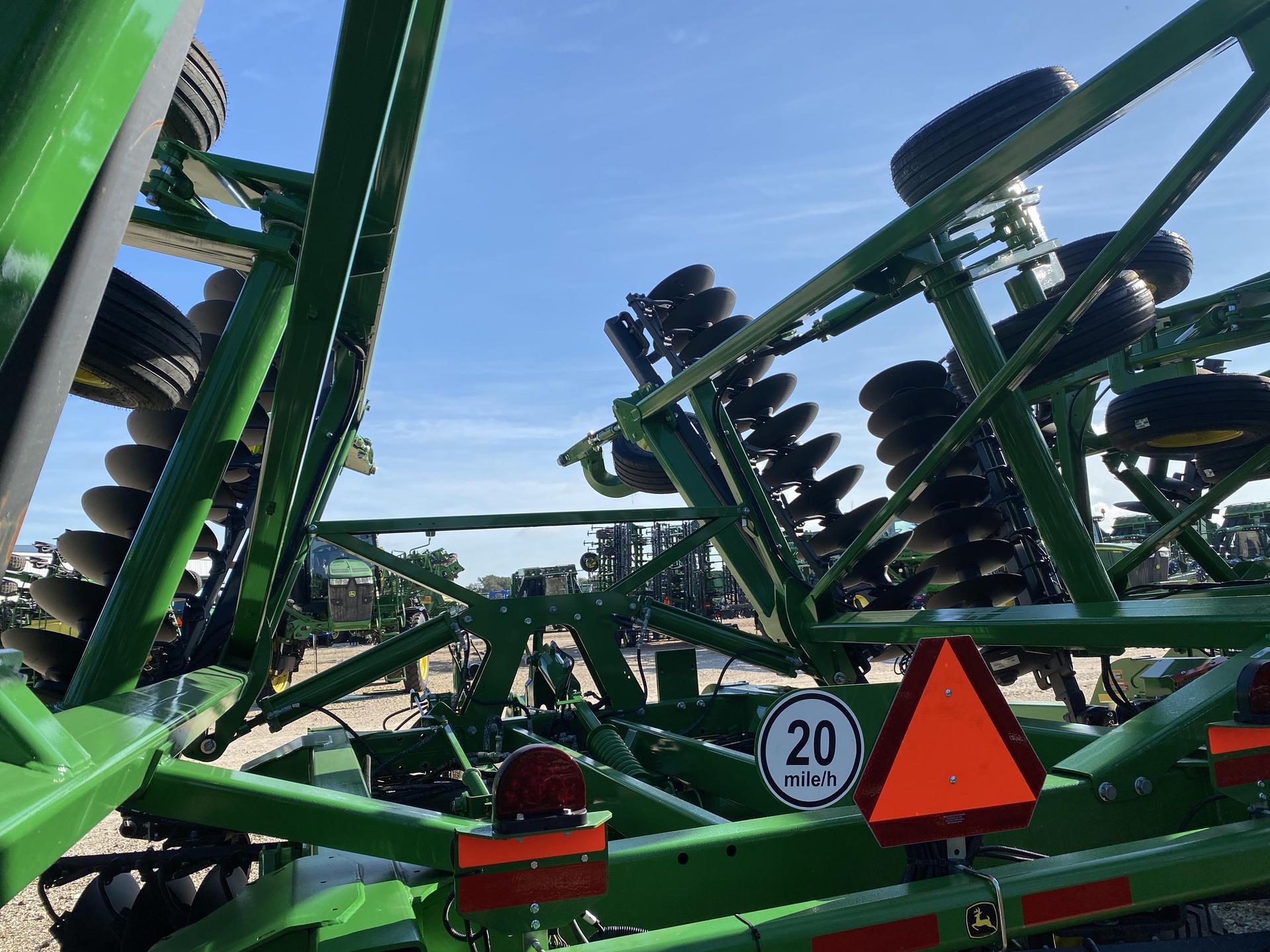 2023 John Deere 2633 Image