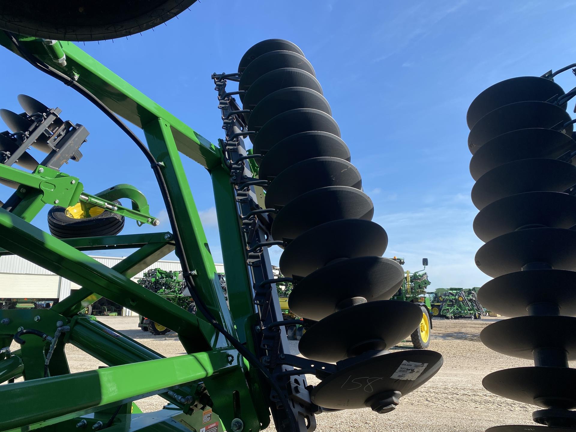 2023 John Deere 2633 Image
