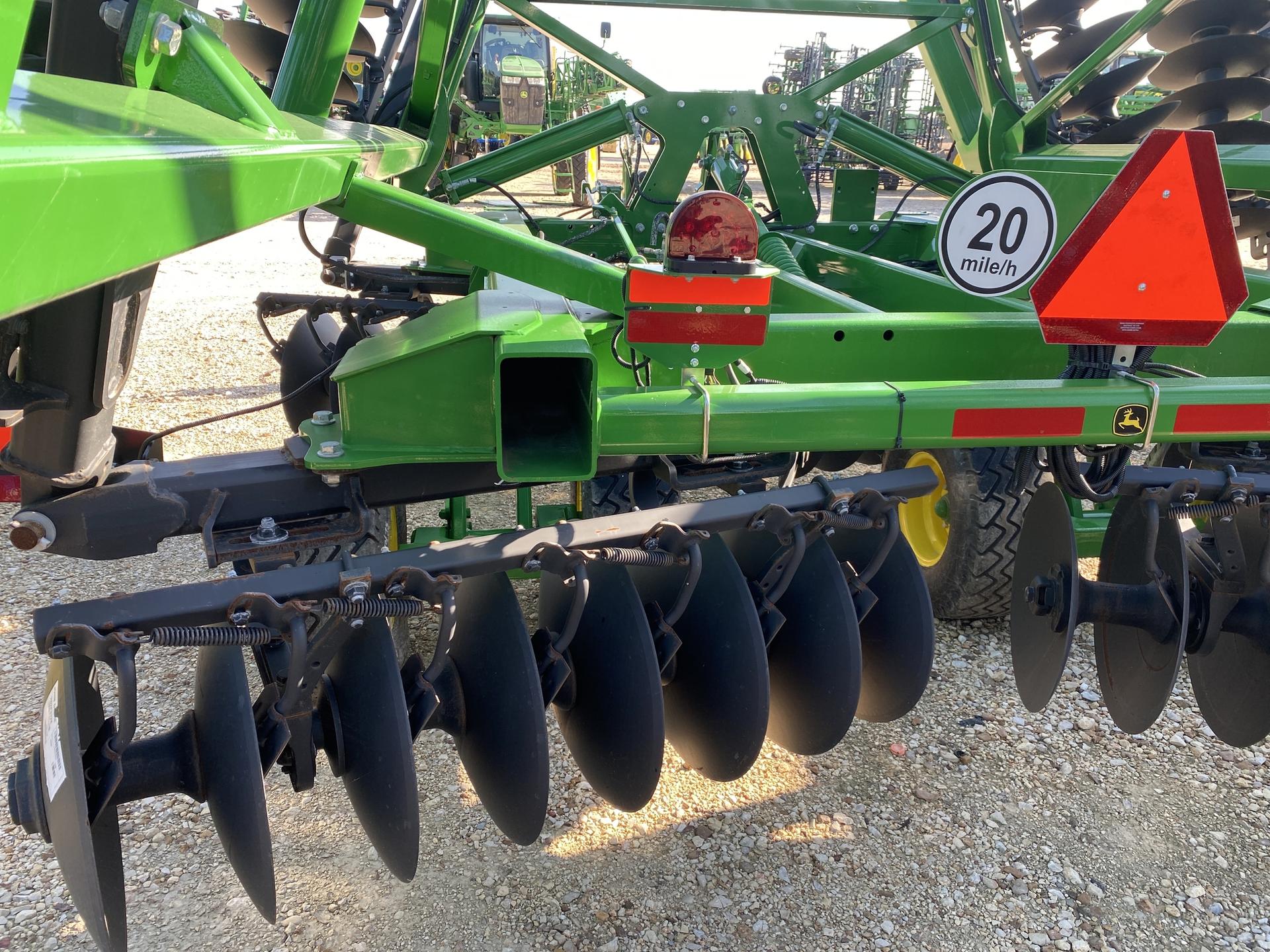 2023 John Deere 2633 Image