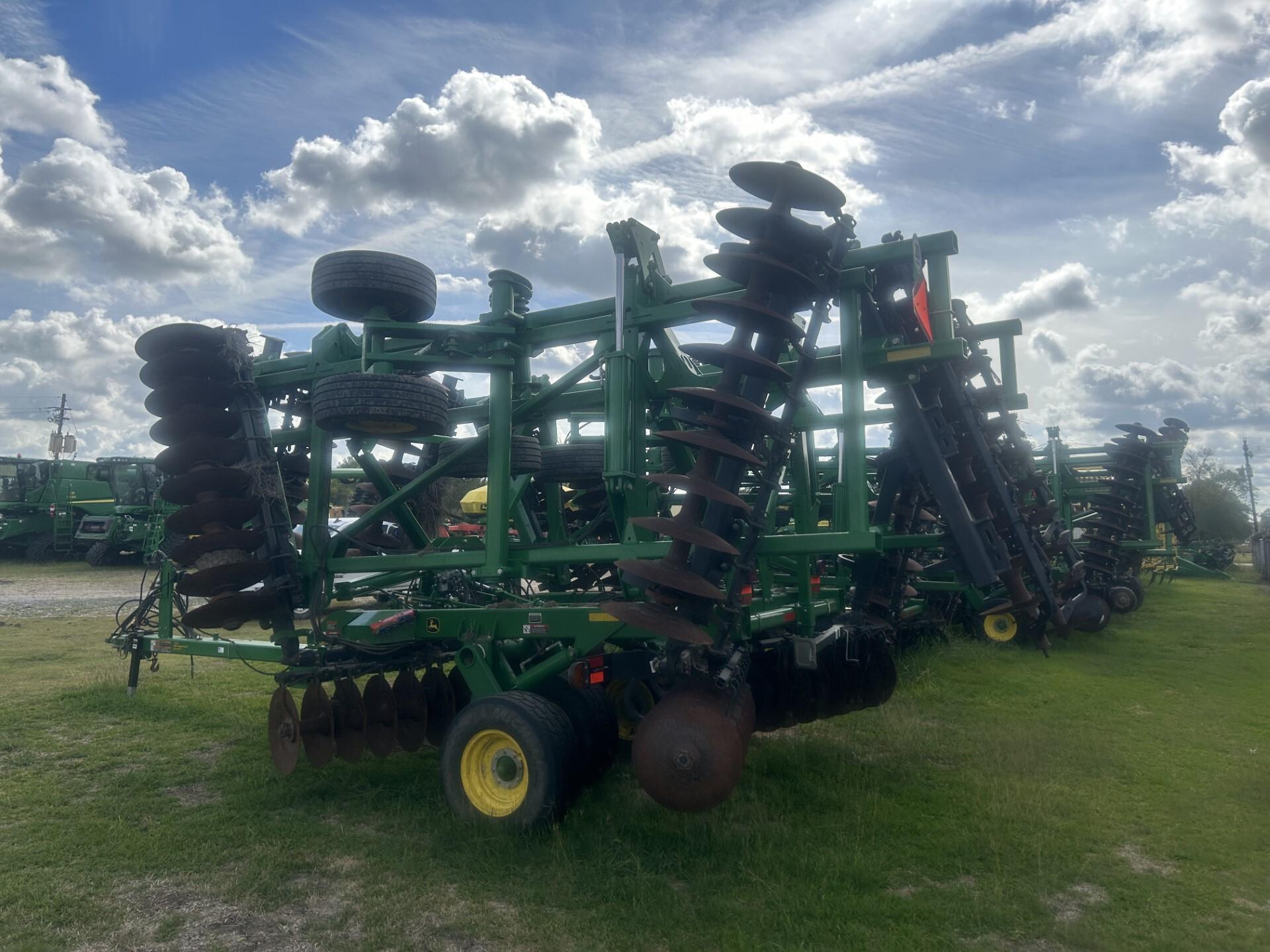 2022 John Deere 2633 40’8″ Image