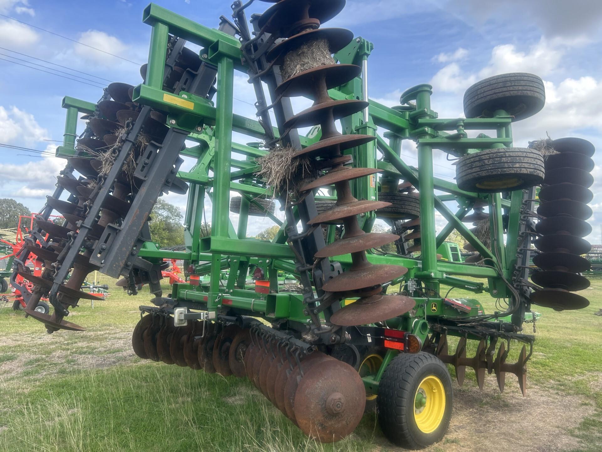 2022 John Deere 2633 40’8″ Image