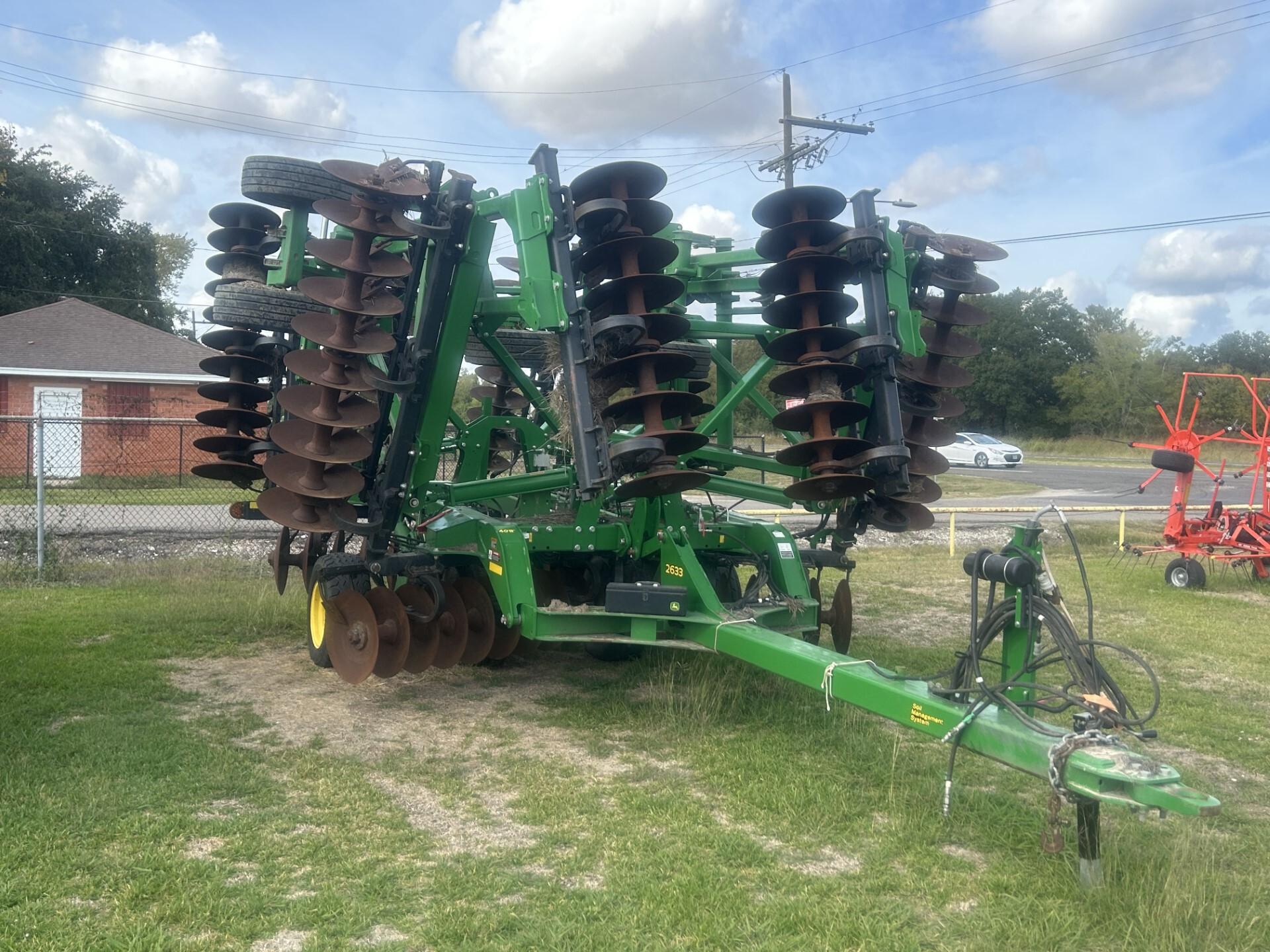 2022 John Deere 2633 40’8″ Image
