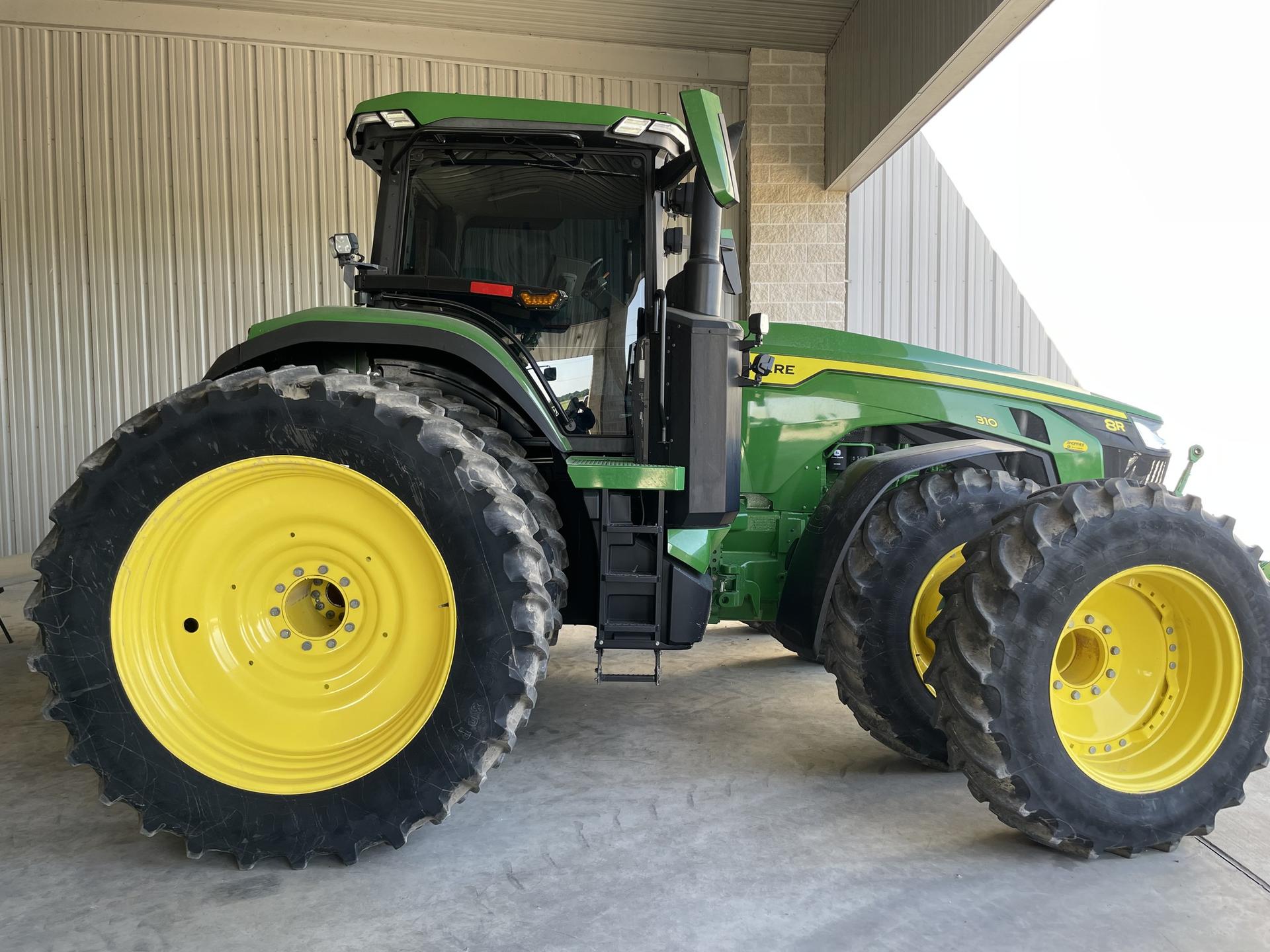 2023 John Deere 8R 310 Image