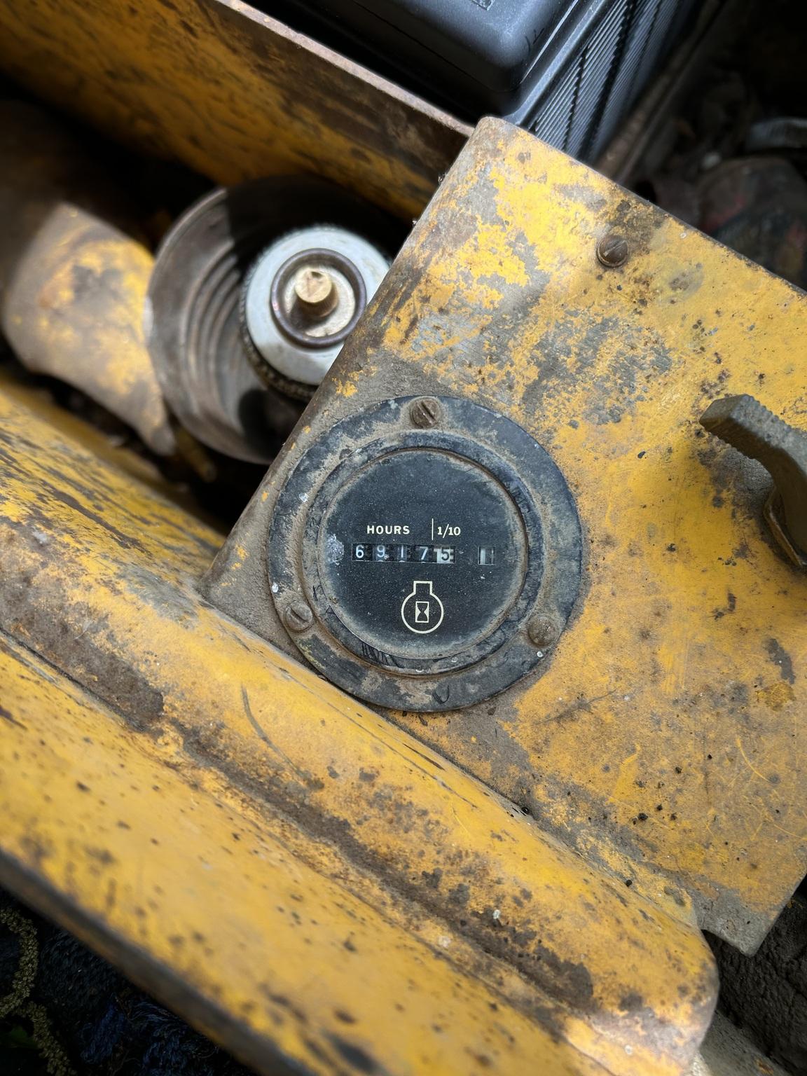 1985 John Deere 555A Image