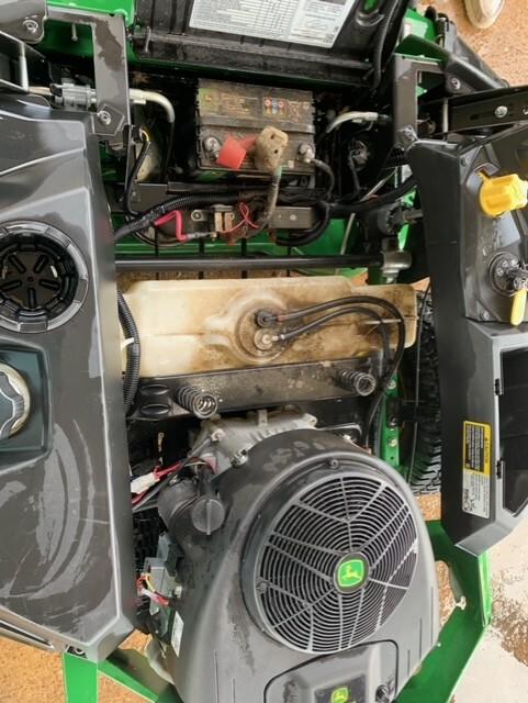 2023 John Deere Z325E Image