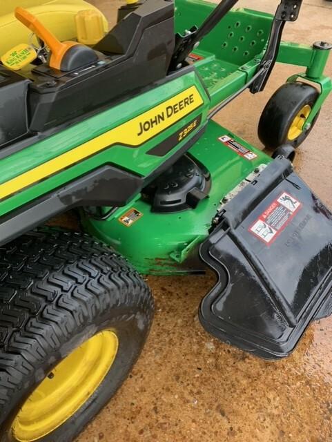 2023 John Deere Z325E Image