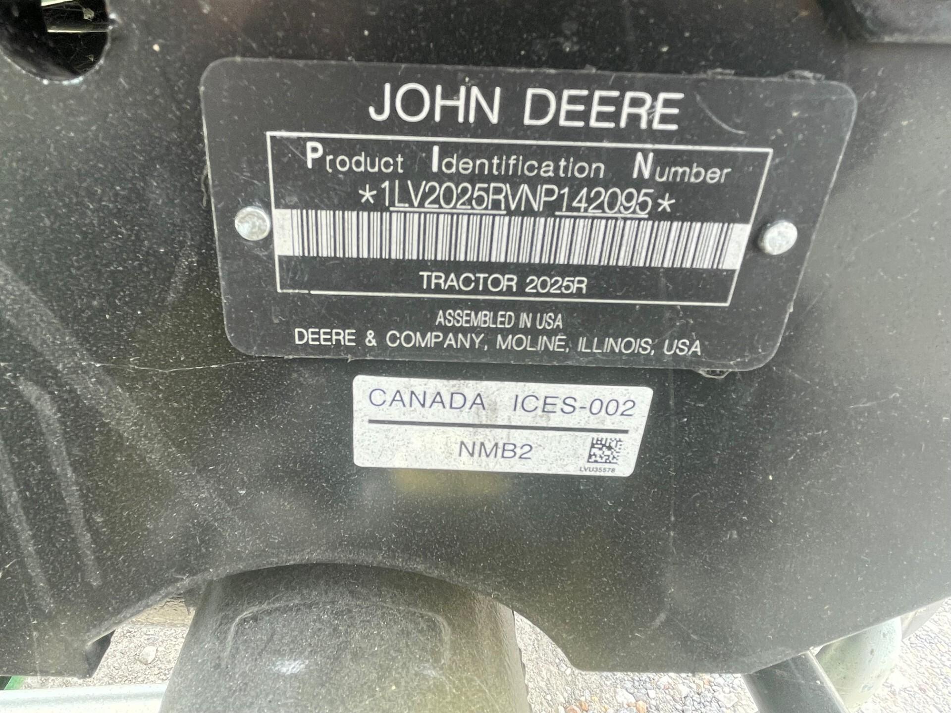 2022 John Deere 2025R Image
