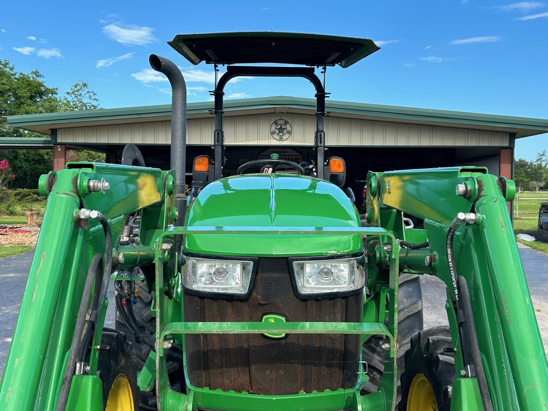 2015 John Deere 5055E Image