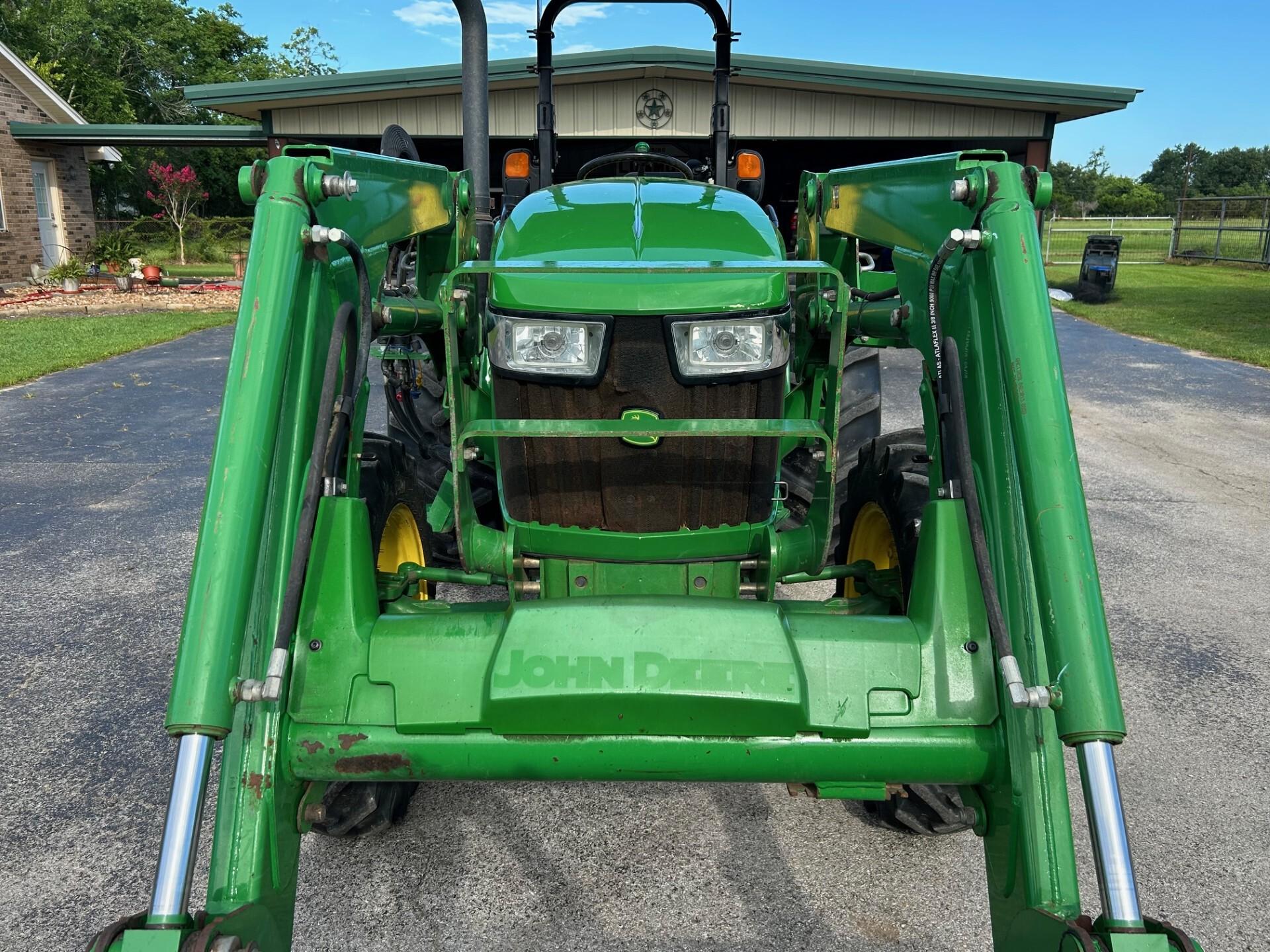 2015 John Deere 5055E Image