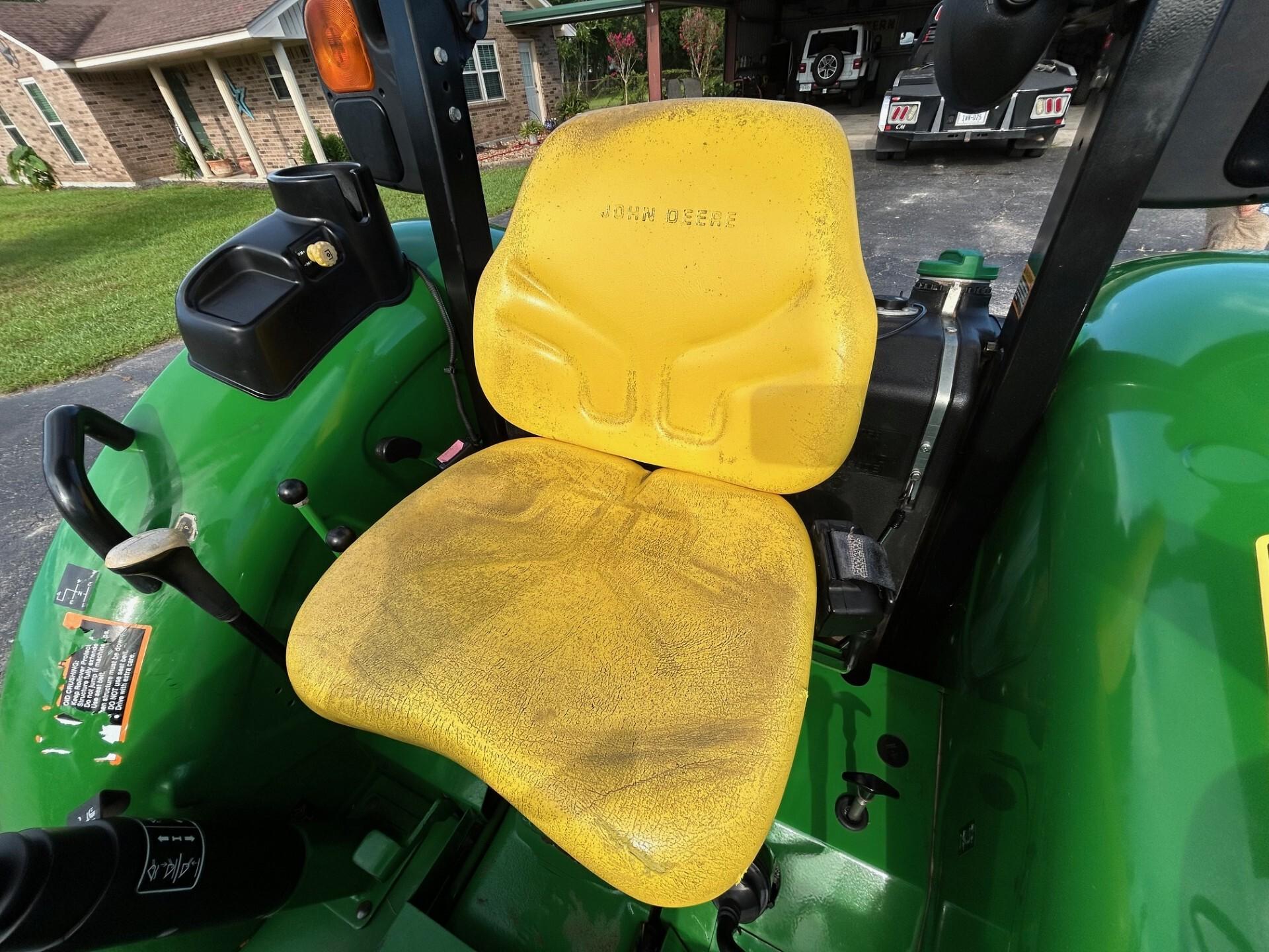 2015 John Deere 5055E Image