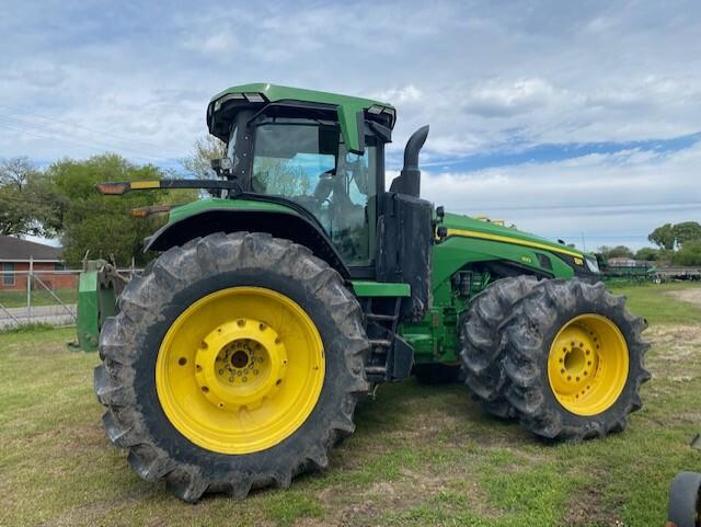 2023 John Deere 8R 410 Image