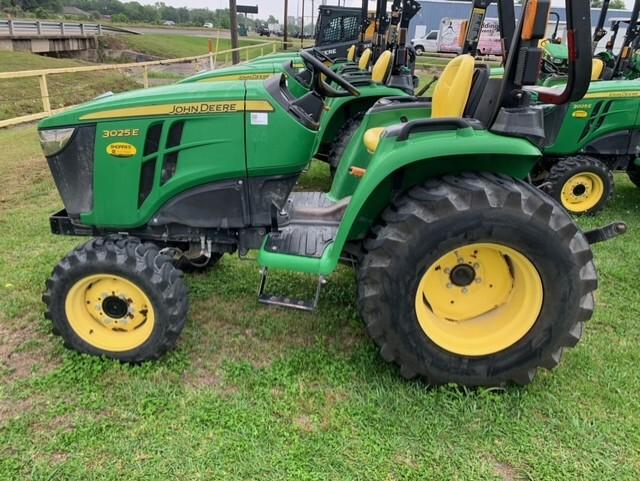 2021 John Deere 3025E Image