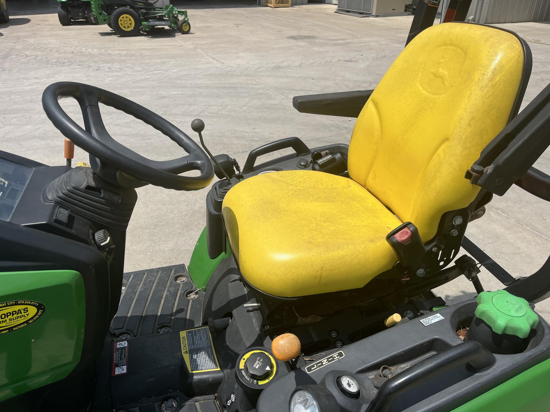 2013 John Deere 1025R Image