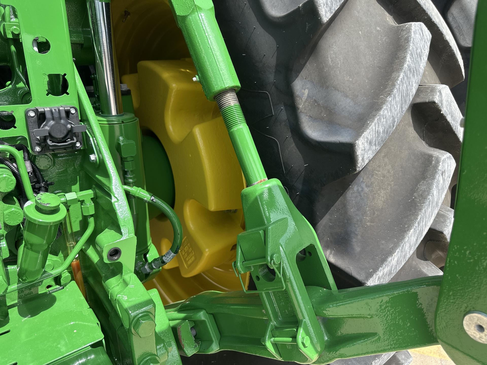 2022 John Deere 8R 250 Image