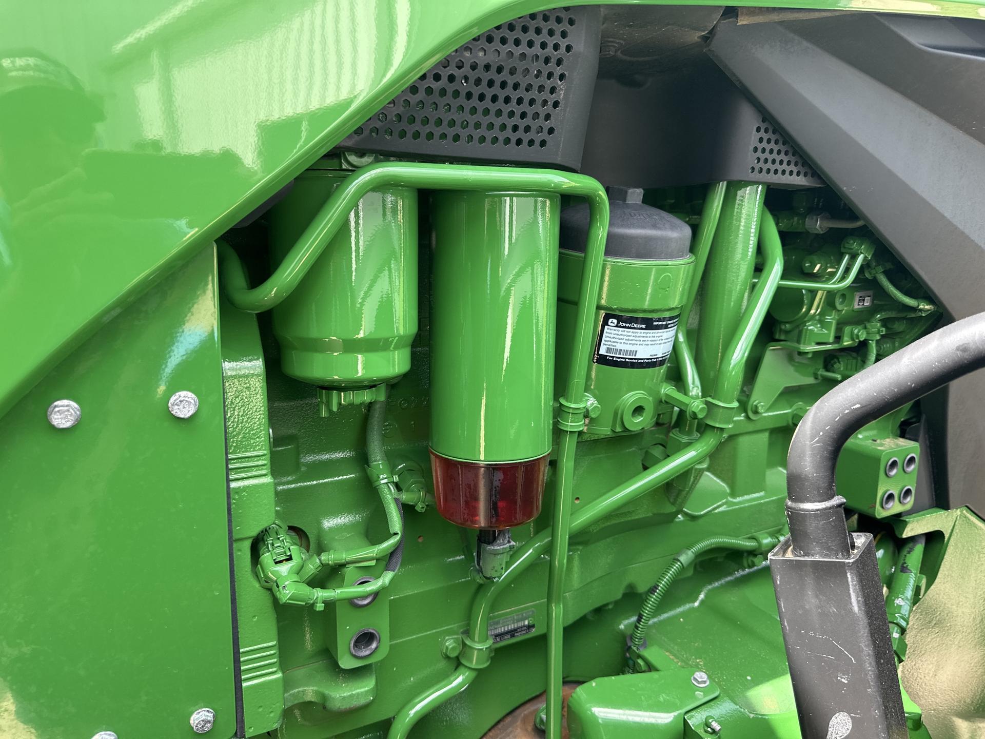 2022 John Deere 8R 250 Image