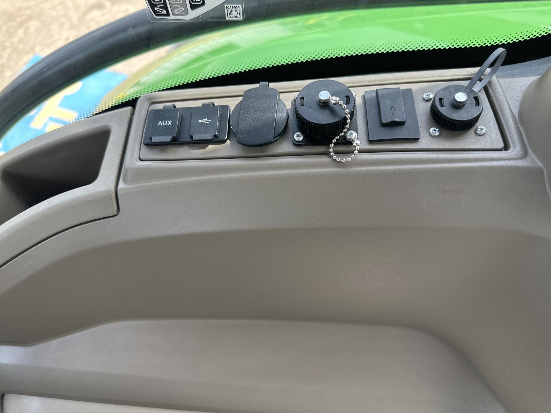 2022 John Deere 8R 250 Image