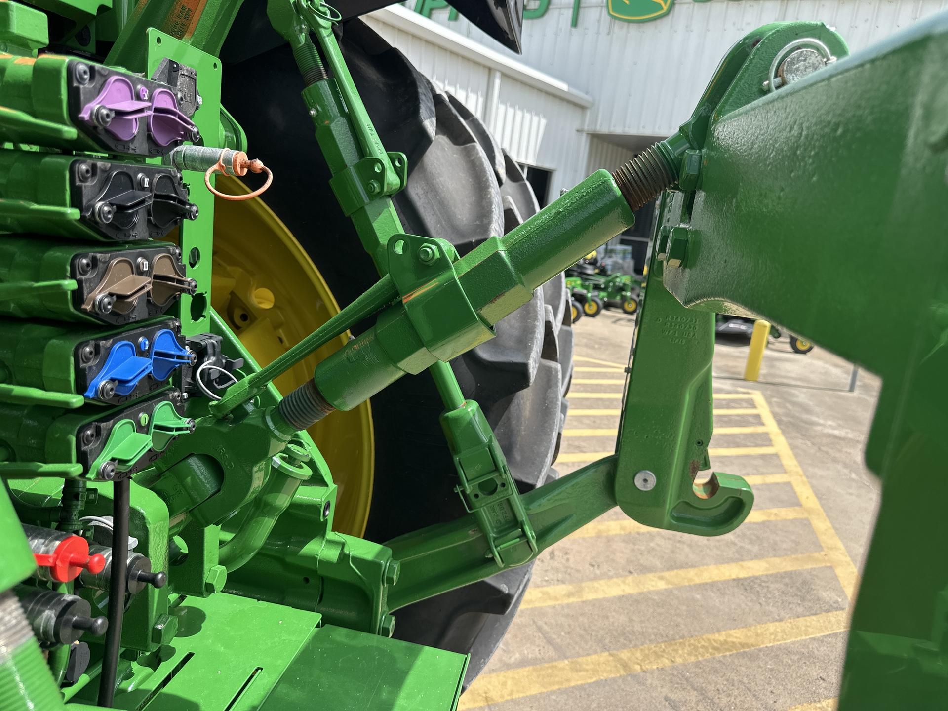2022 John Deere 8R 250 Image