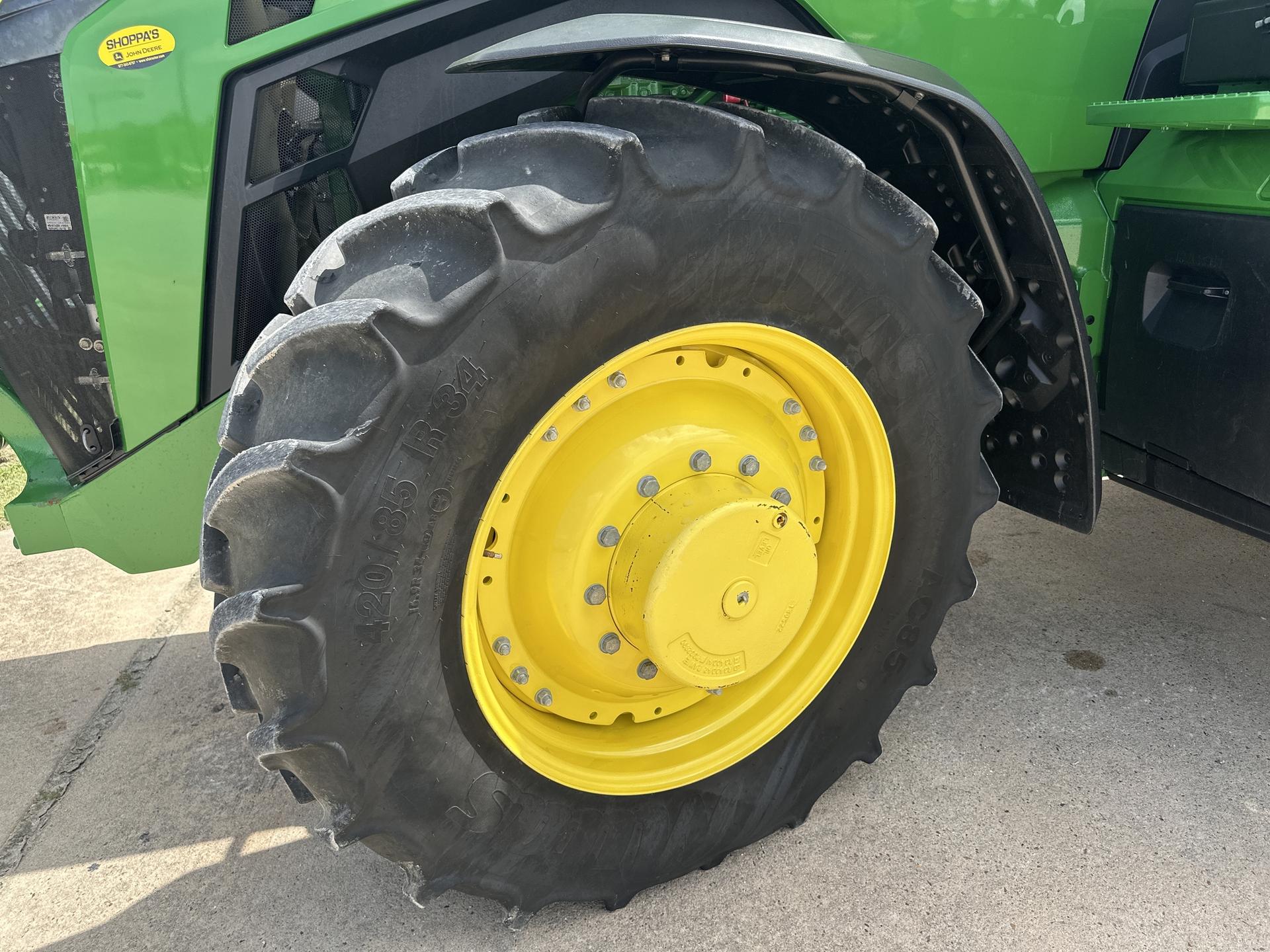 2022 John Deere 8R 250 Image