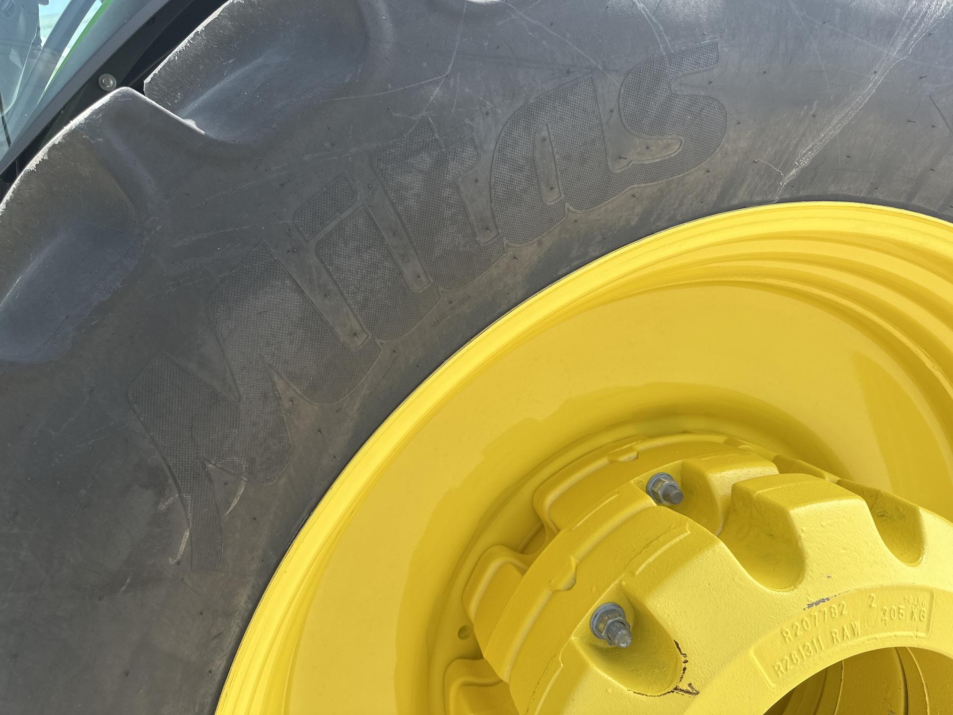 2022 John Deere 8R 250 Image