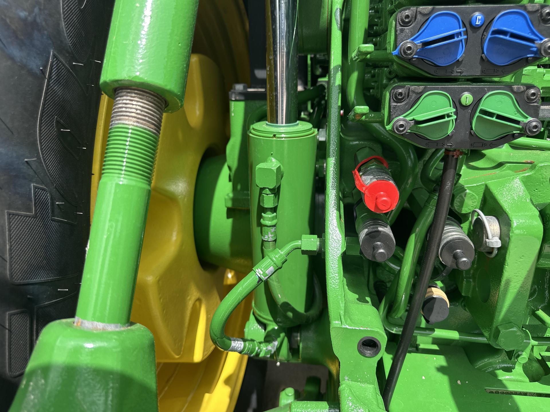 2022 John Deere 8R 250 Image