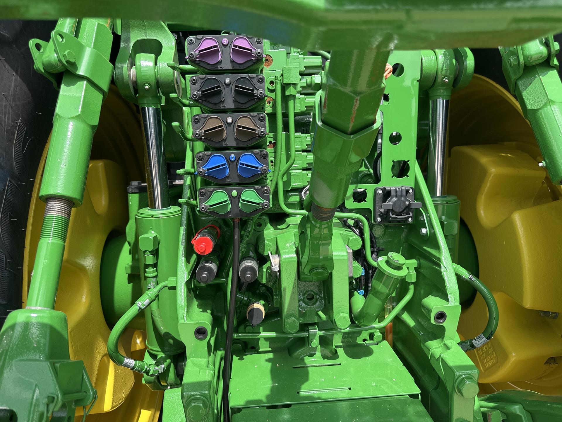 2022 John Deere 8R 250 Image