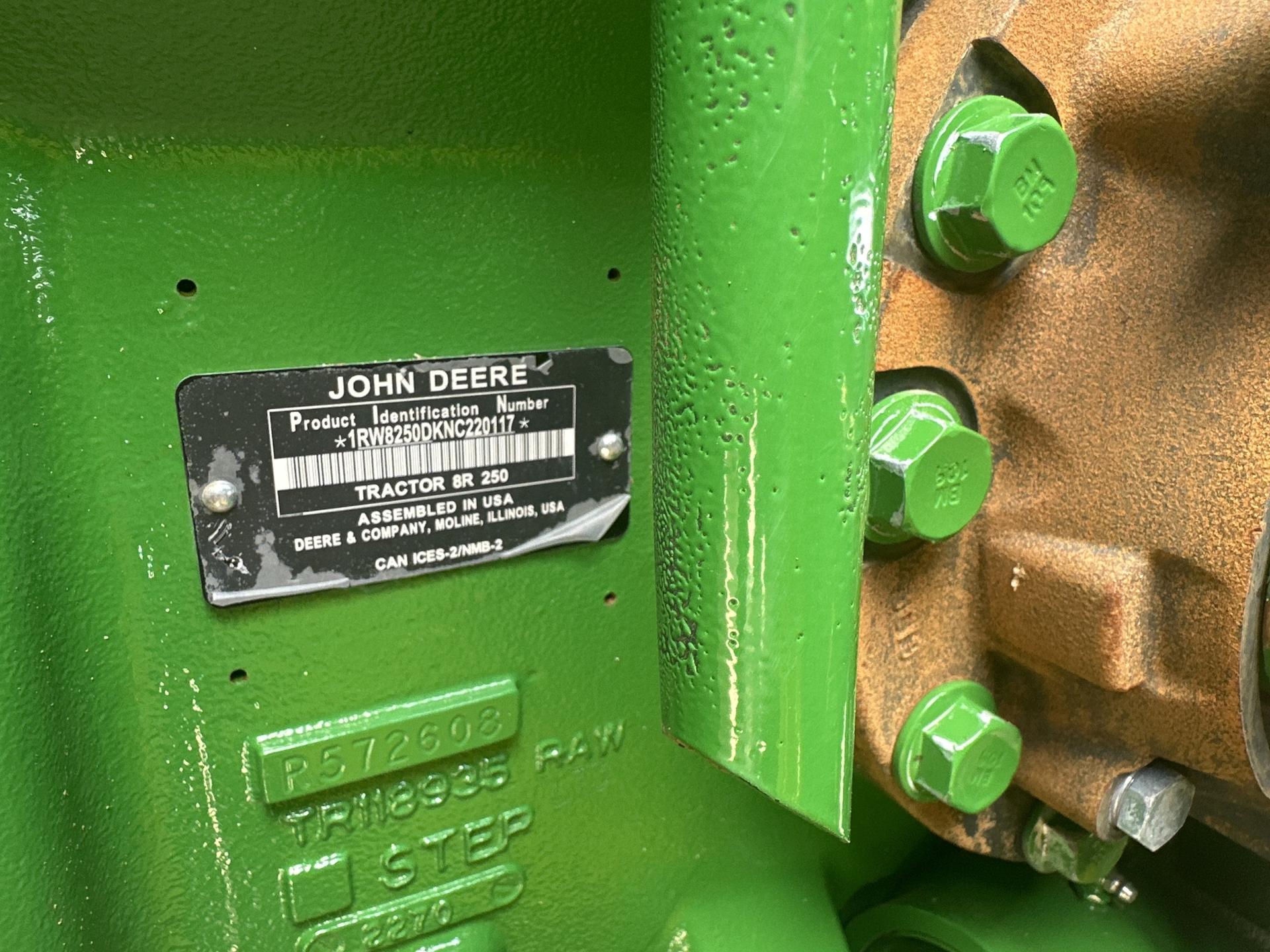 2022 John Deere 8R 250 Image