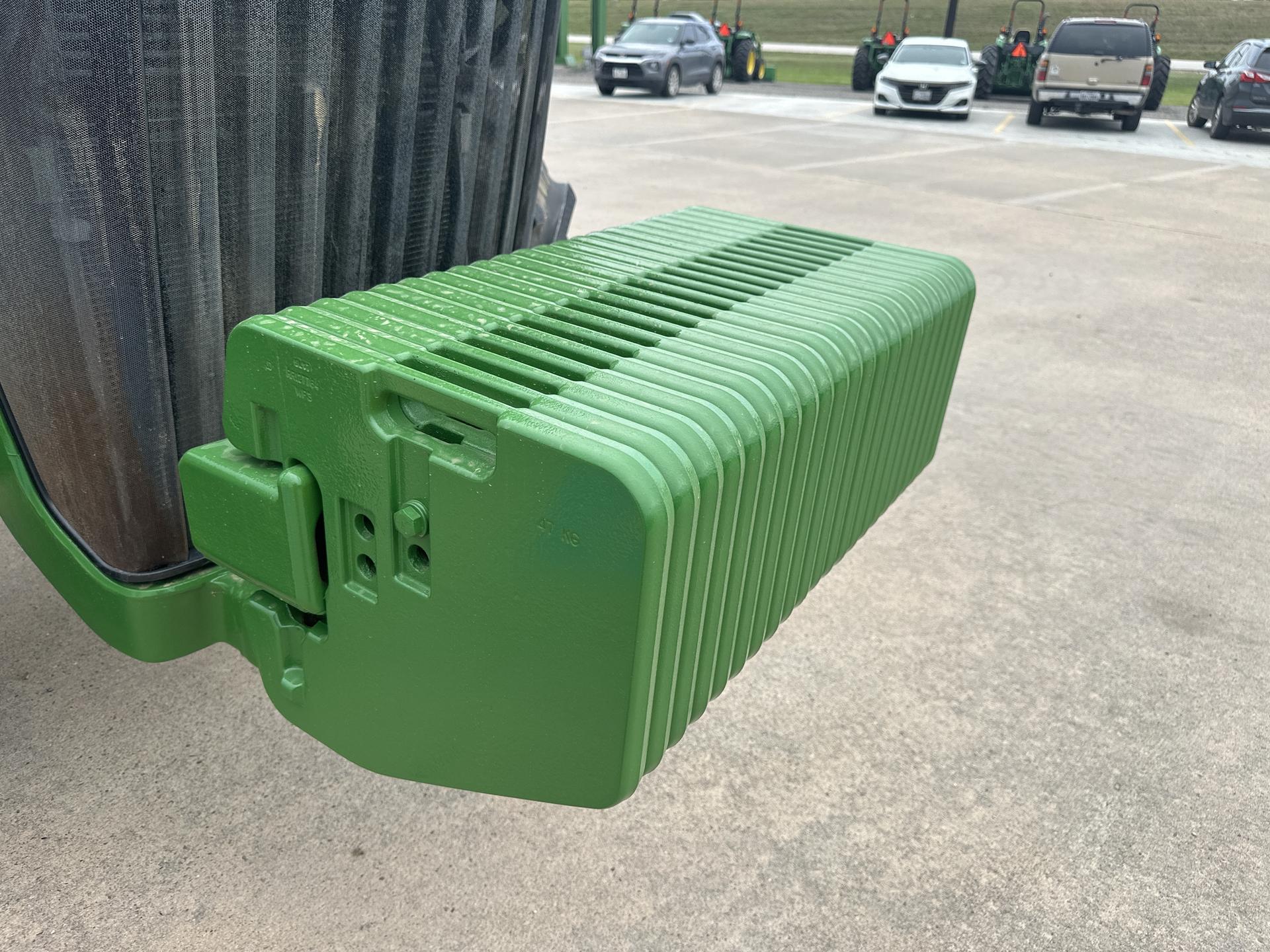 2010 John Deere 8320R Image