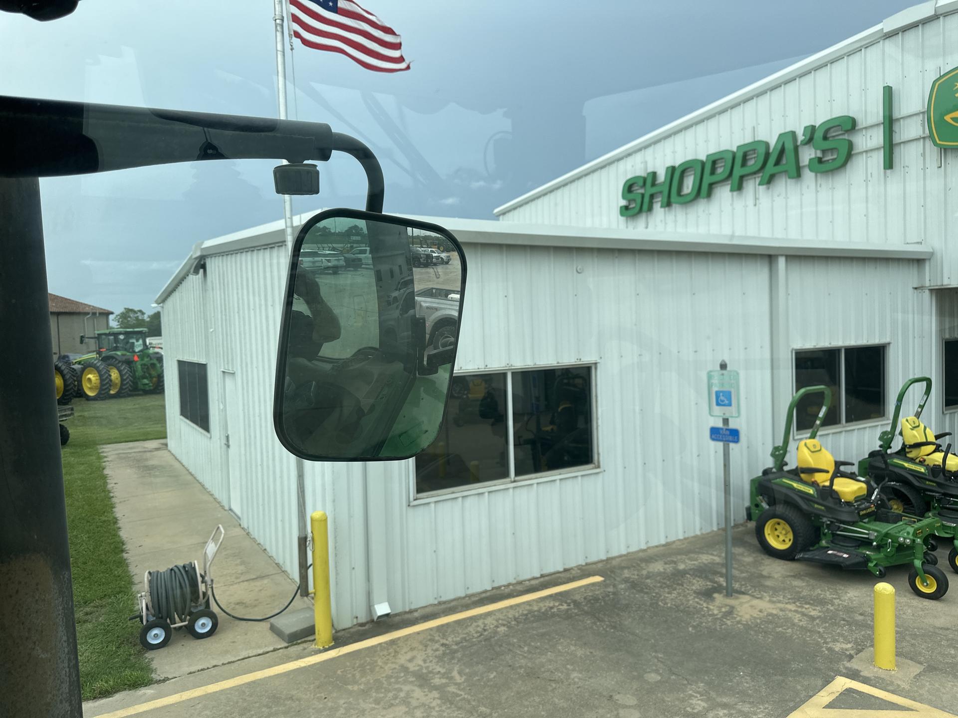 2010 John Deere 8320R Image