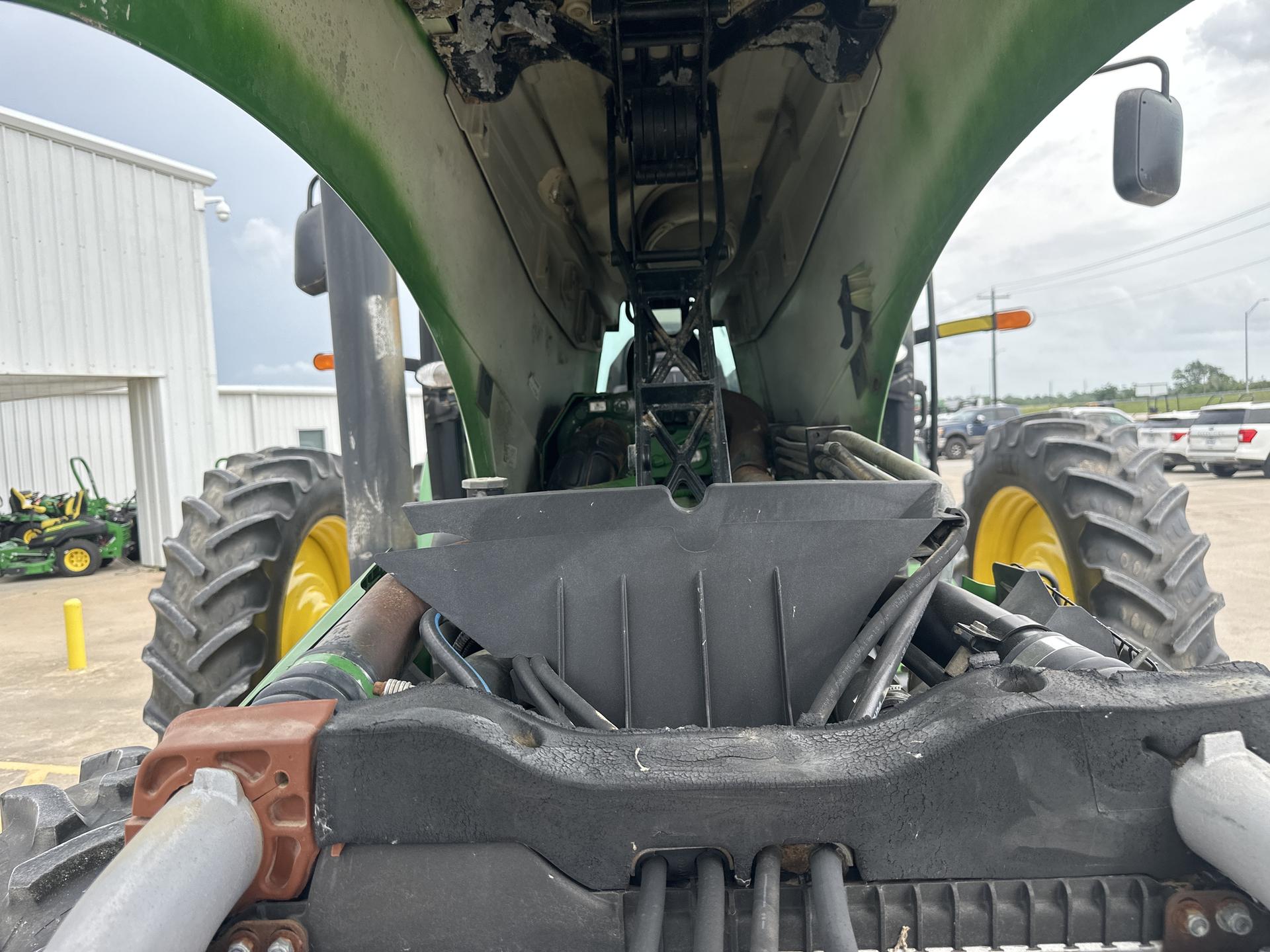 2010 John Deere 8320R Image
