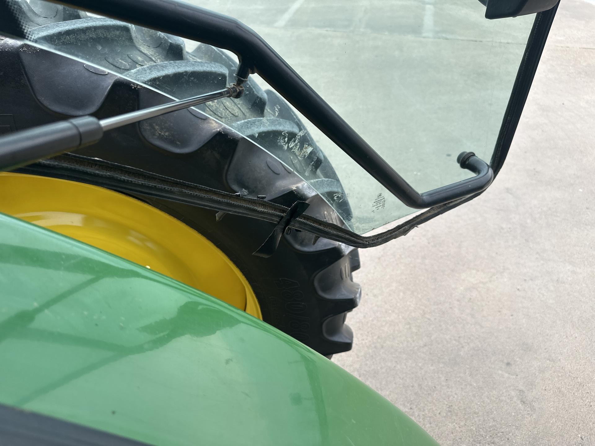 2010 John Deere 8320R Image