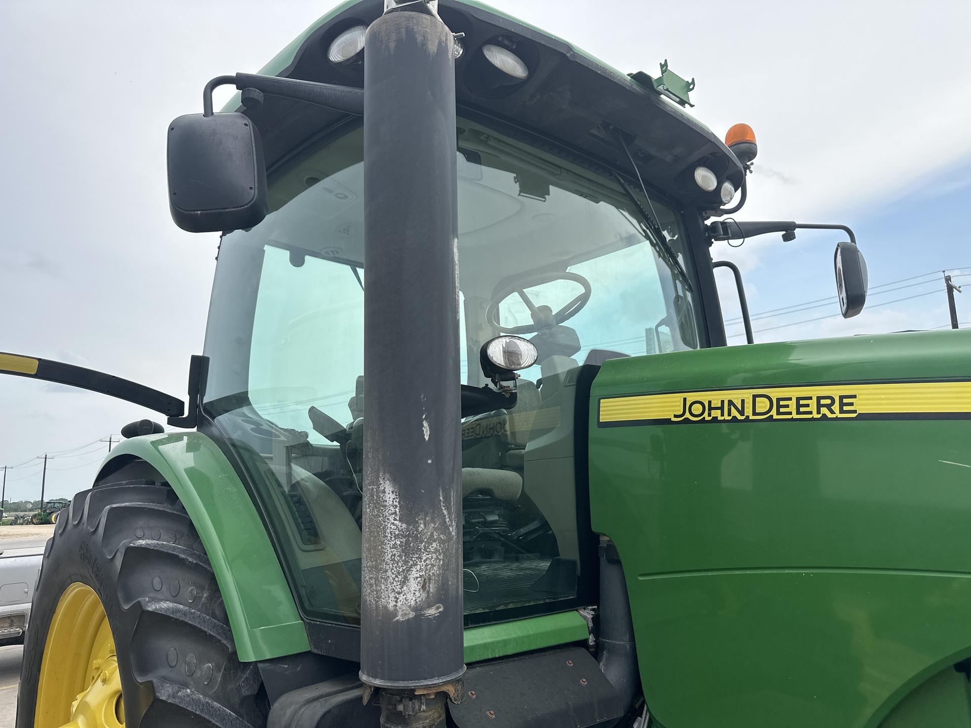 2010 John Deere 8320R Image