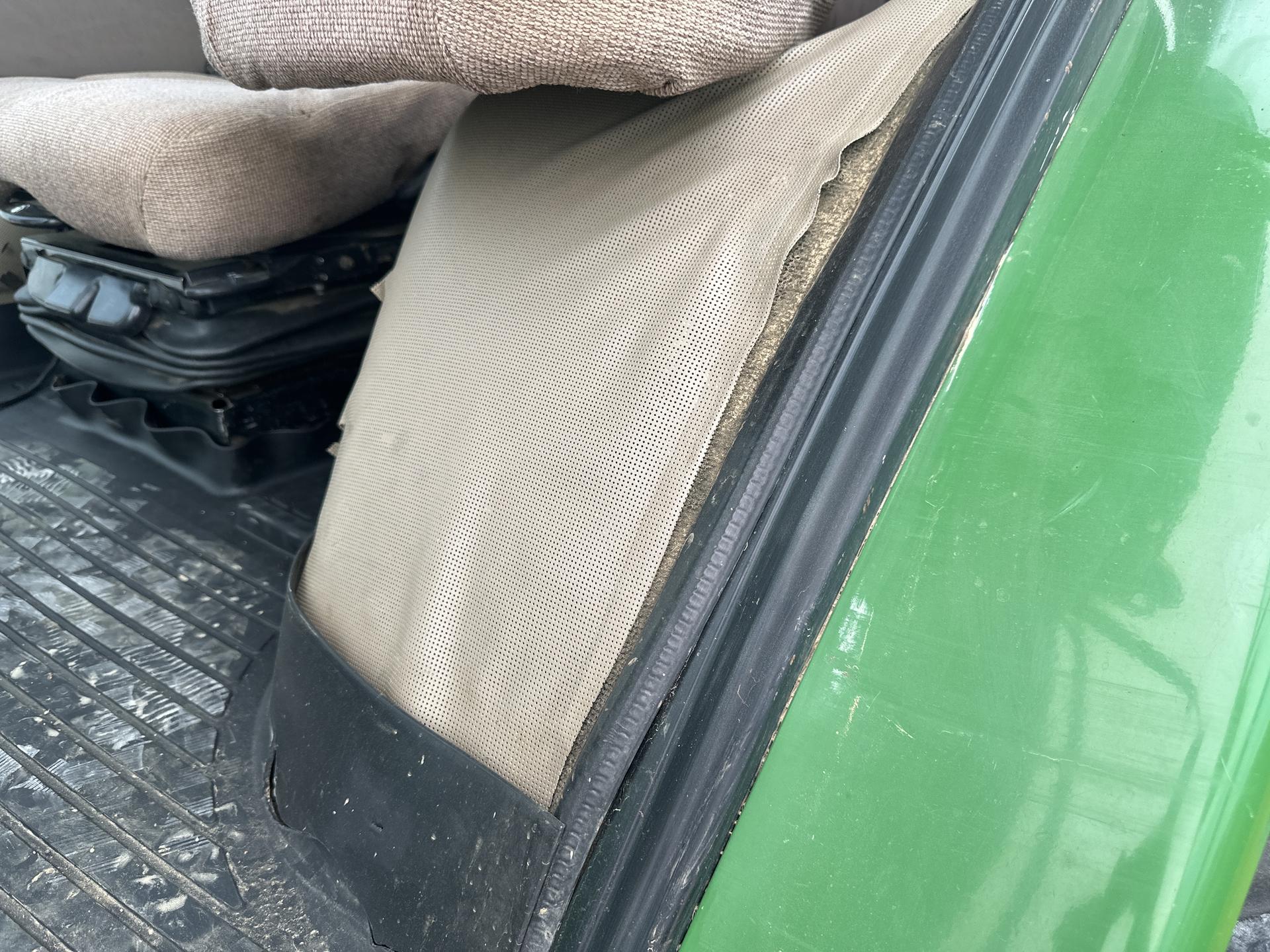 2010 John Deere 8320R Image