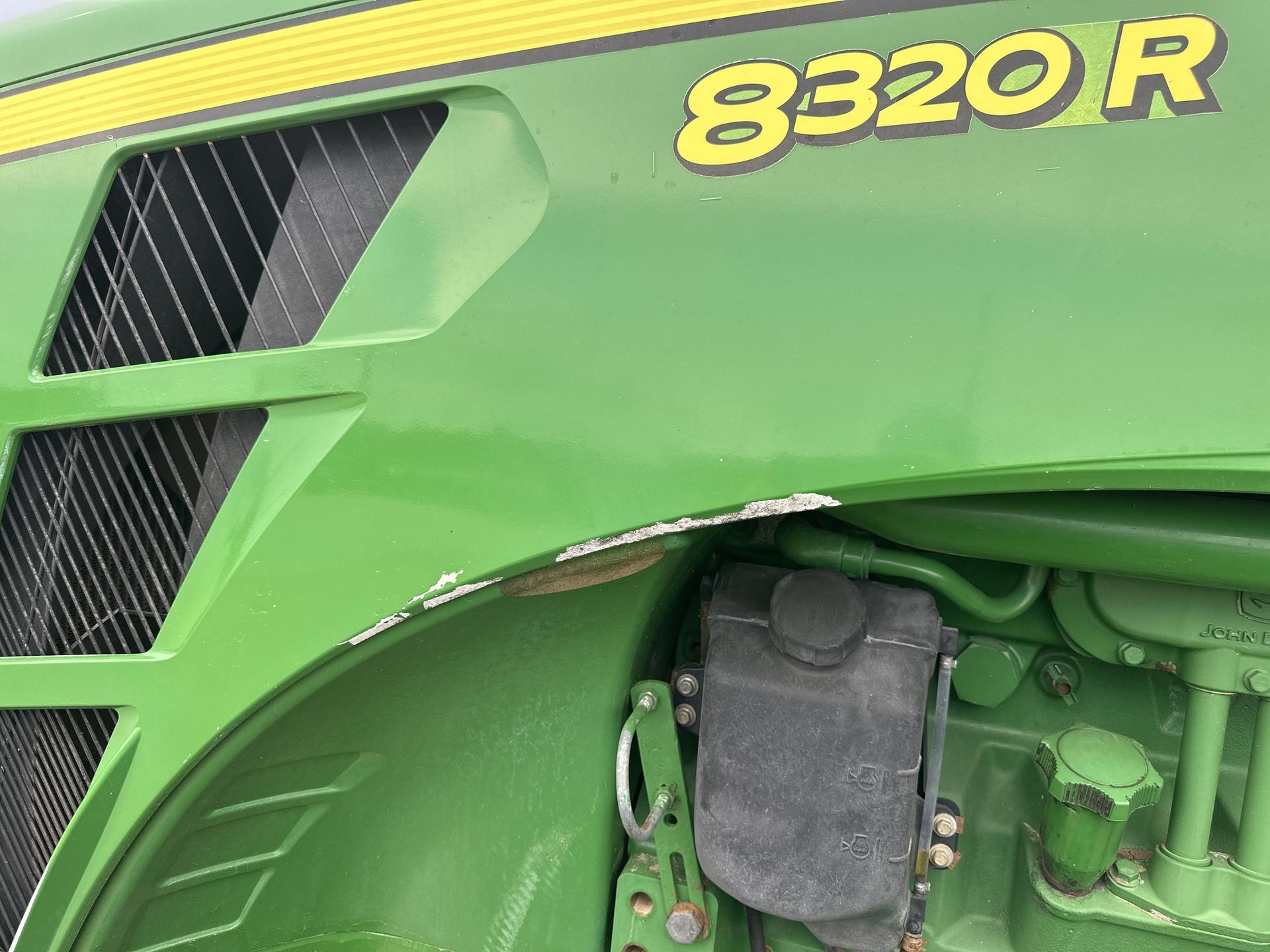 2010 John Deere 8320R Image