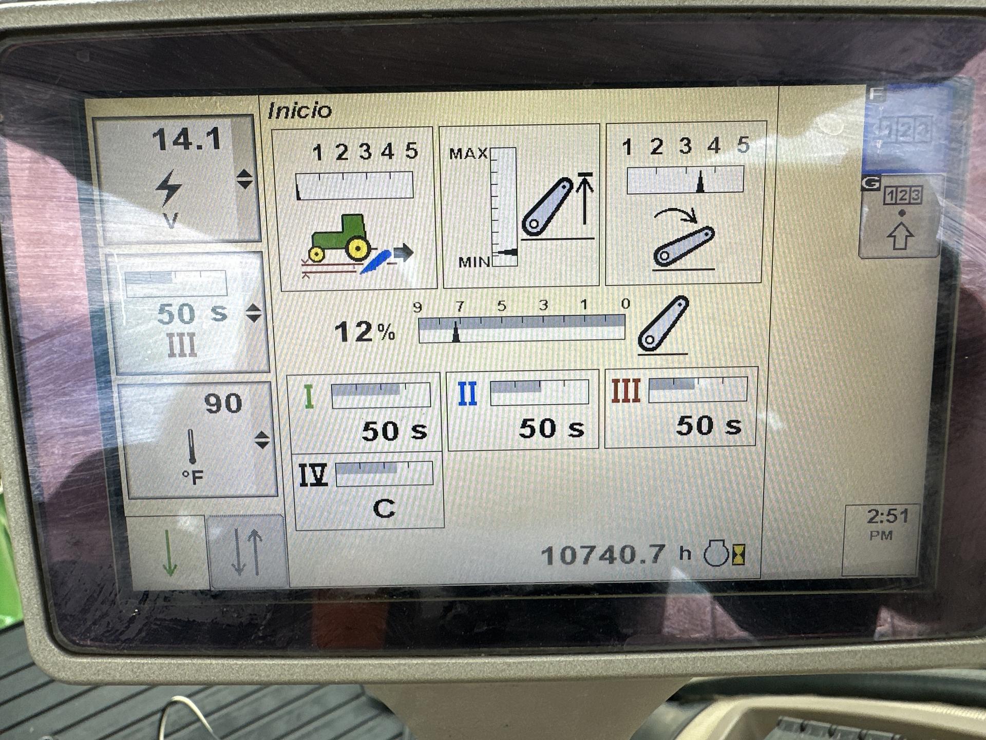 2010 John Deere 8320R Image