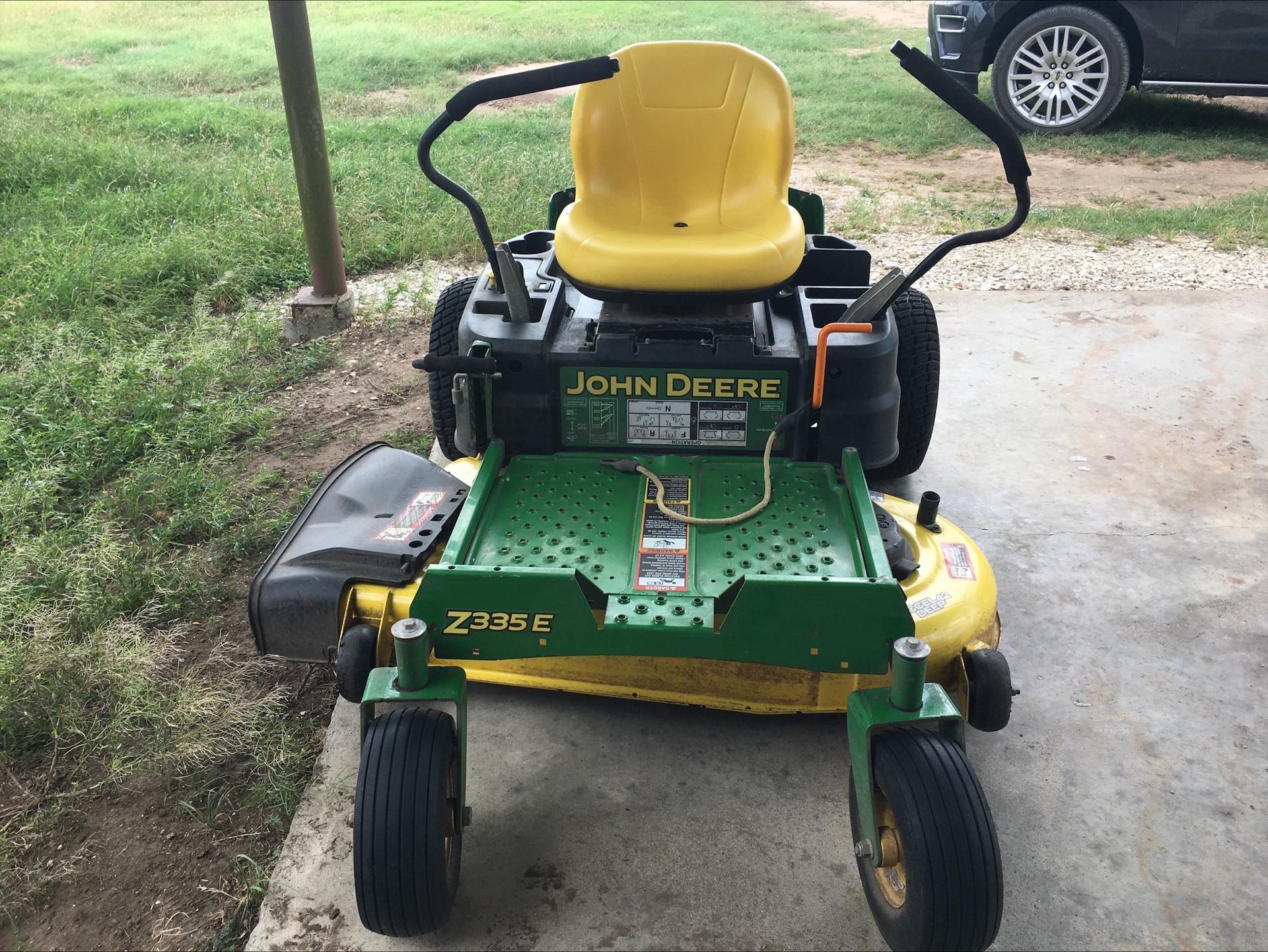 2020 John Deere Z335E Image
