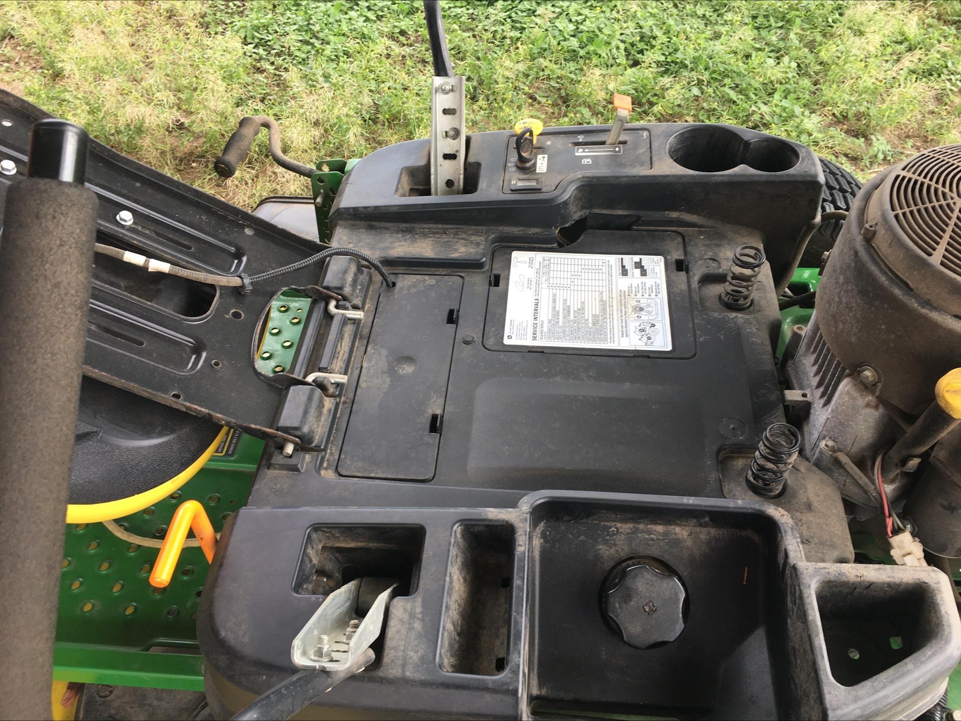 2020 John Deere Z335E Image