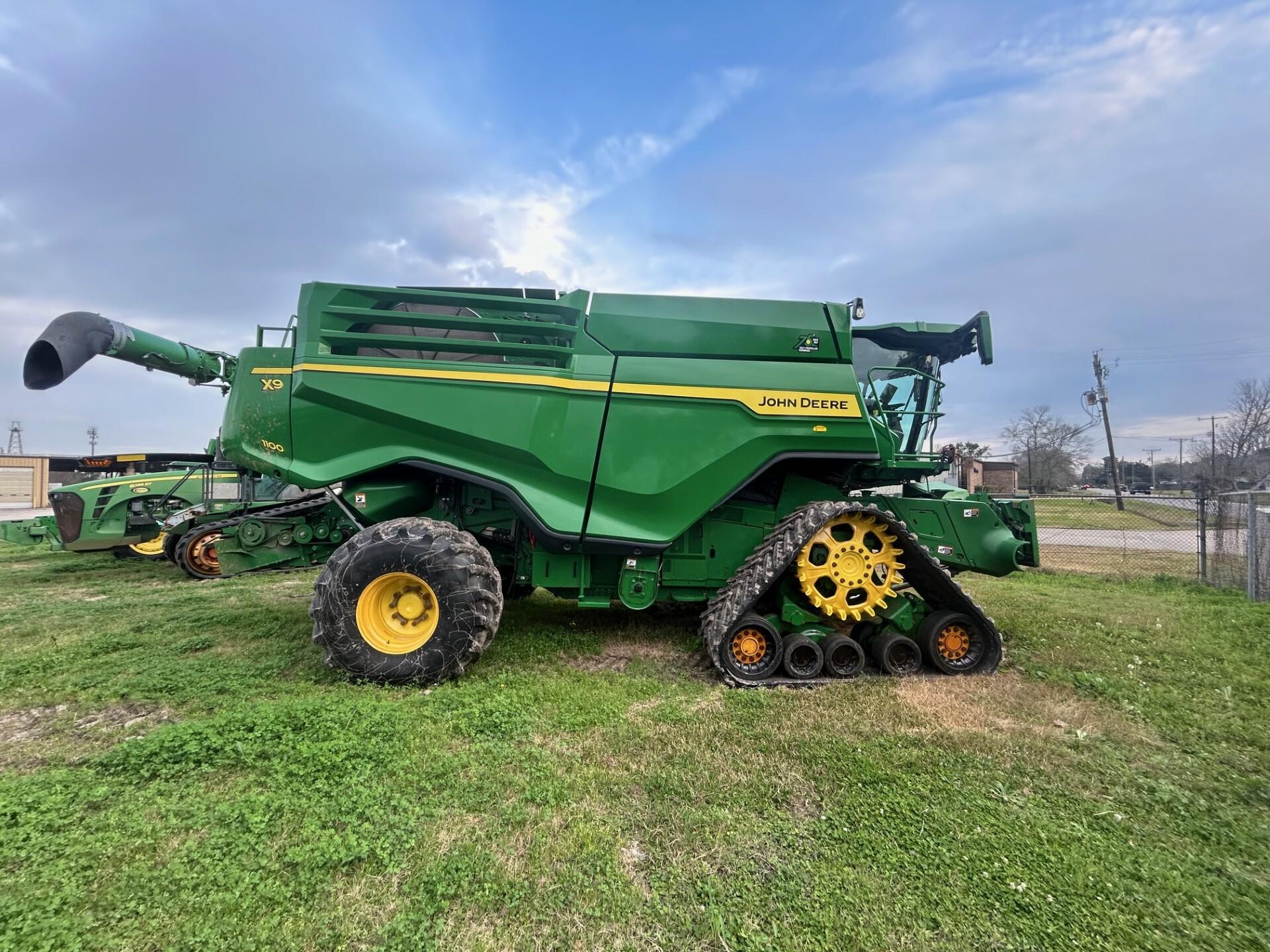 2022 John Deere X9 1100 Image