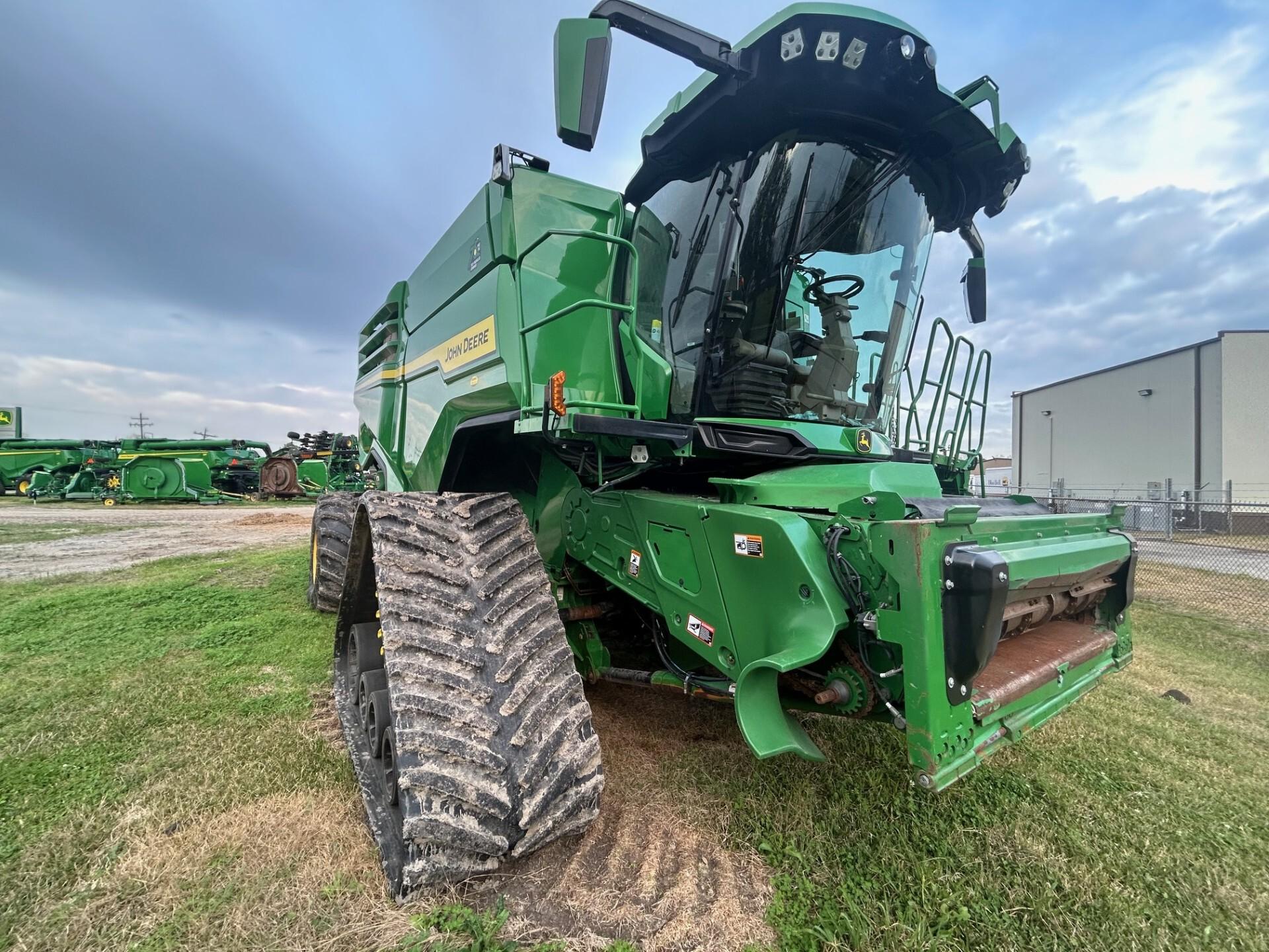 2022 John Deere X9 1100 Image