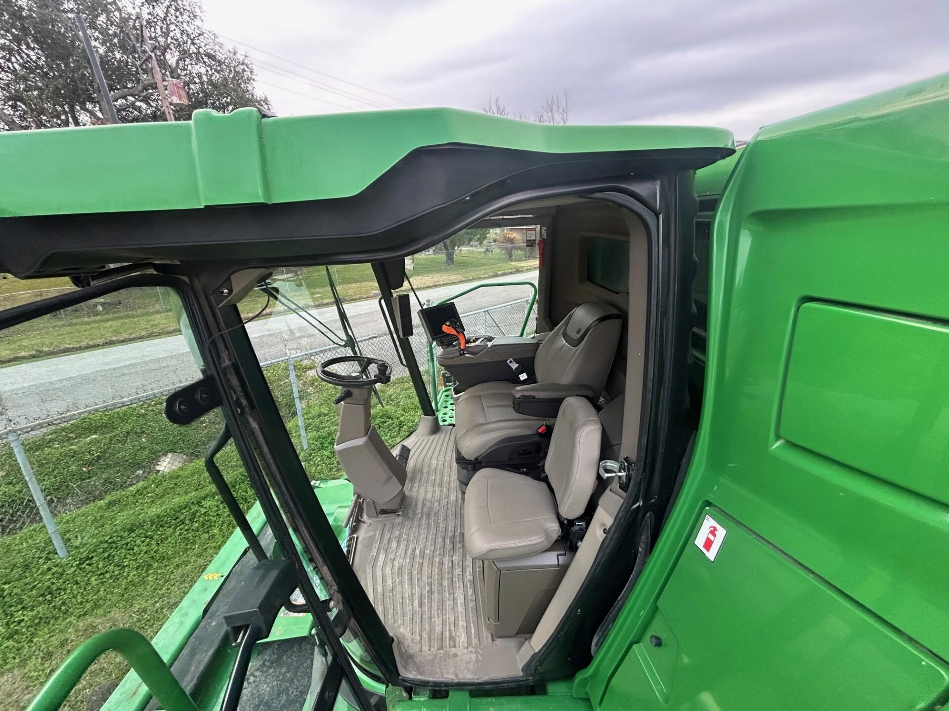 2022 John Deere X9 1100 Image