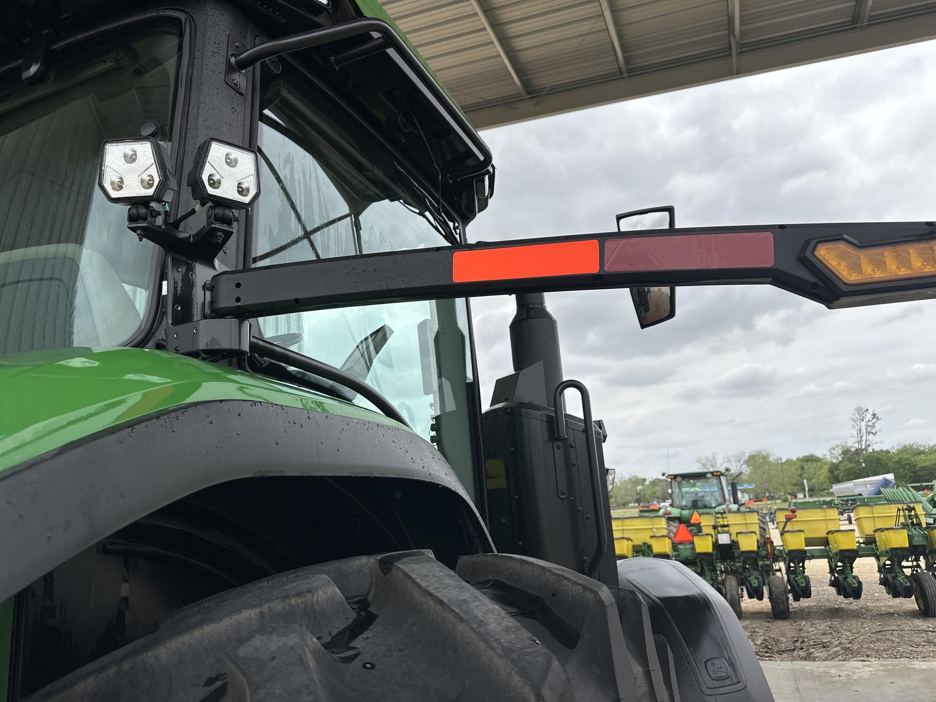 2023 John Deere 7R 230 Image
